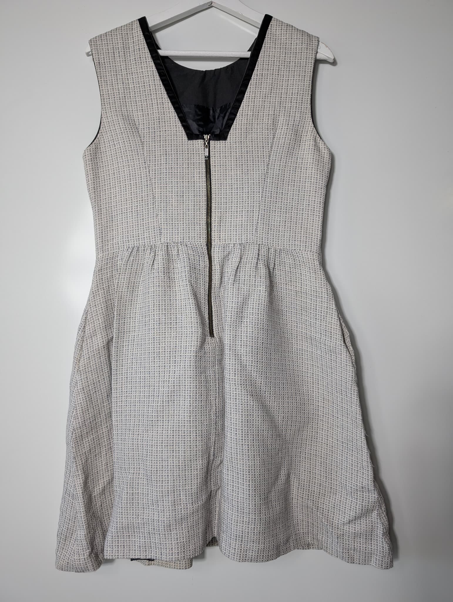 Cue Sleeveless Textured Fit and Flare Dress Grey Women's AU 12 — photo 3 of 8
