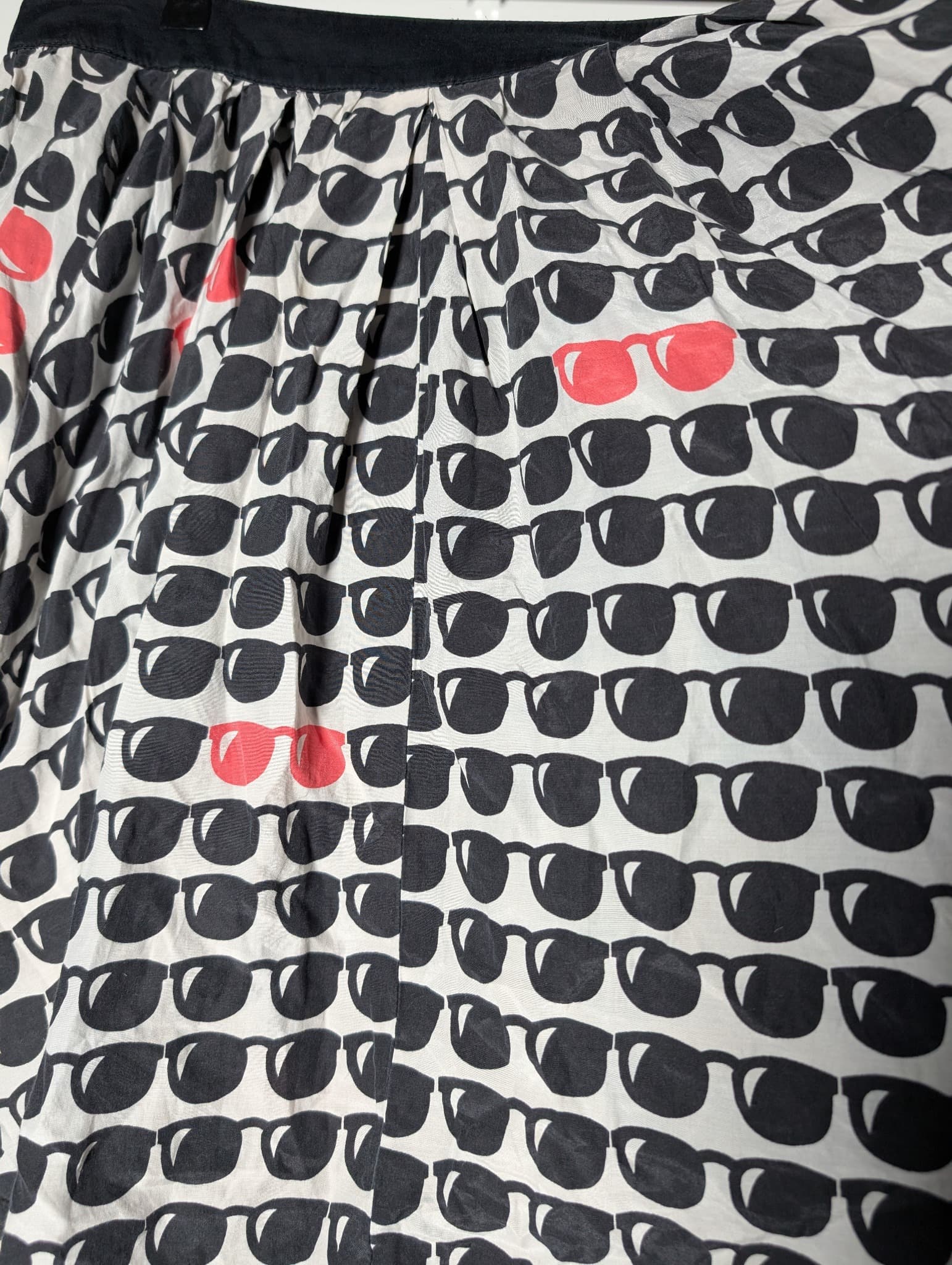 Ginger & Smart Pleated Skirt Sunglasses Print AU 14 — photo 2 of 7