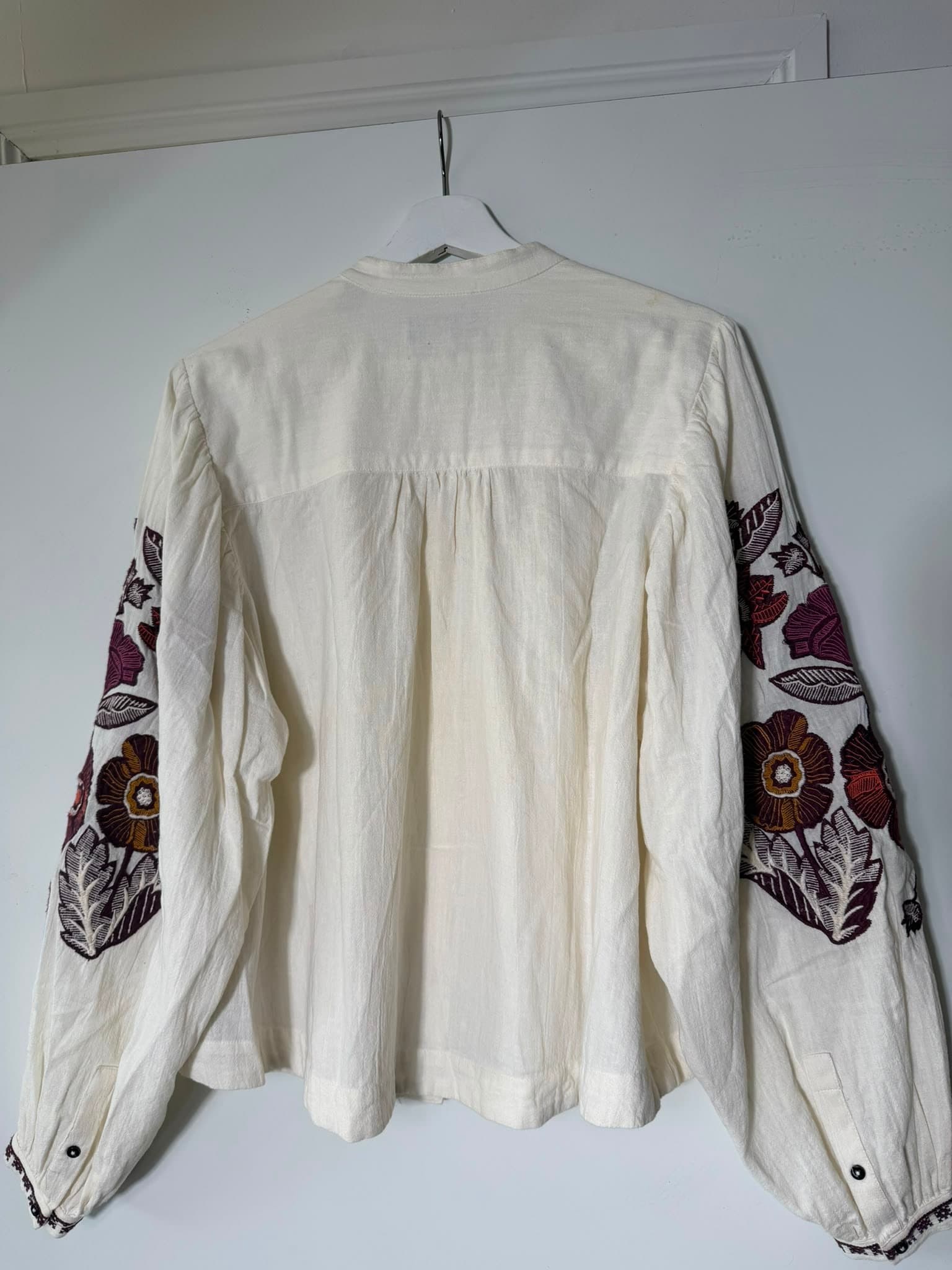 Scotch & Soda Maison Scotch Embroidered Sleeve Blouse Cream — photo 2 of 5