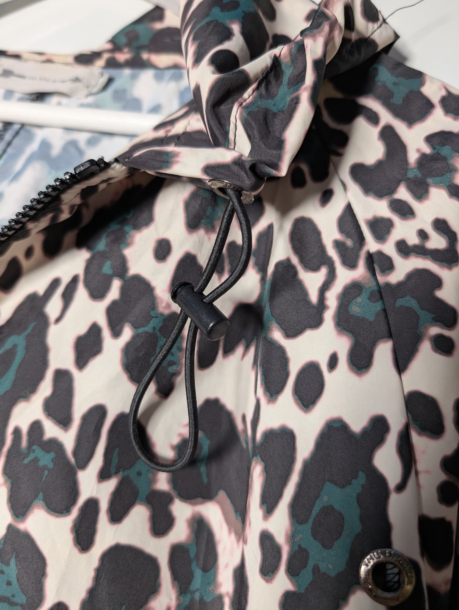 The Upside Leopard Print Hooded Windbreaker Women's XL — photo 4 of 8