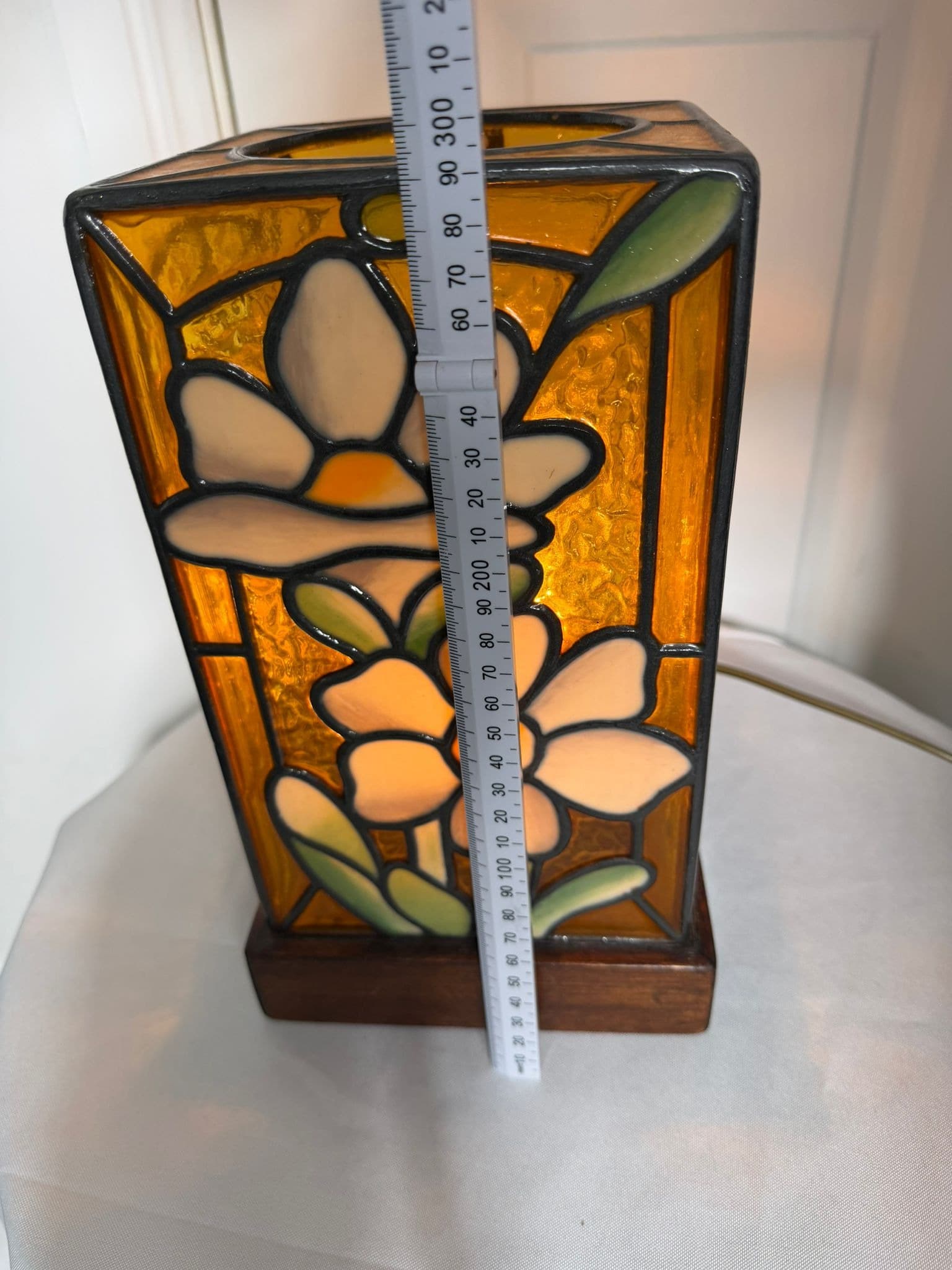 Vintage Leadlight Works Peaston Floral Stained Glass Table Lamp — photo 8 of 8