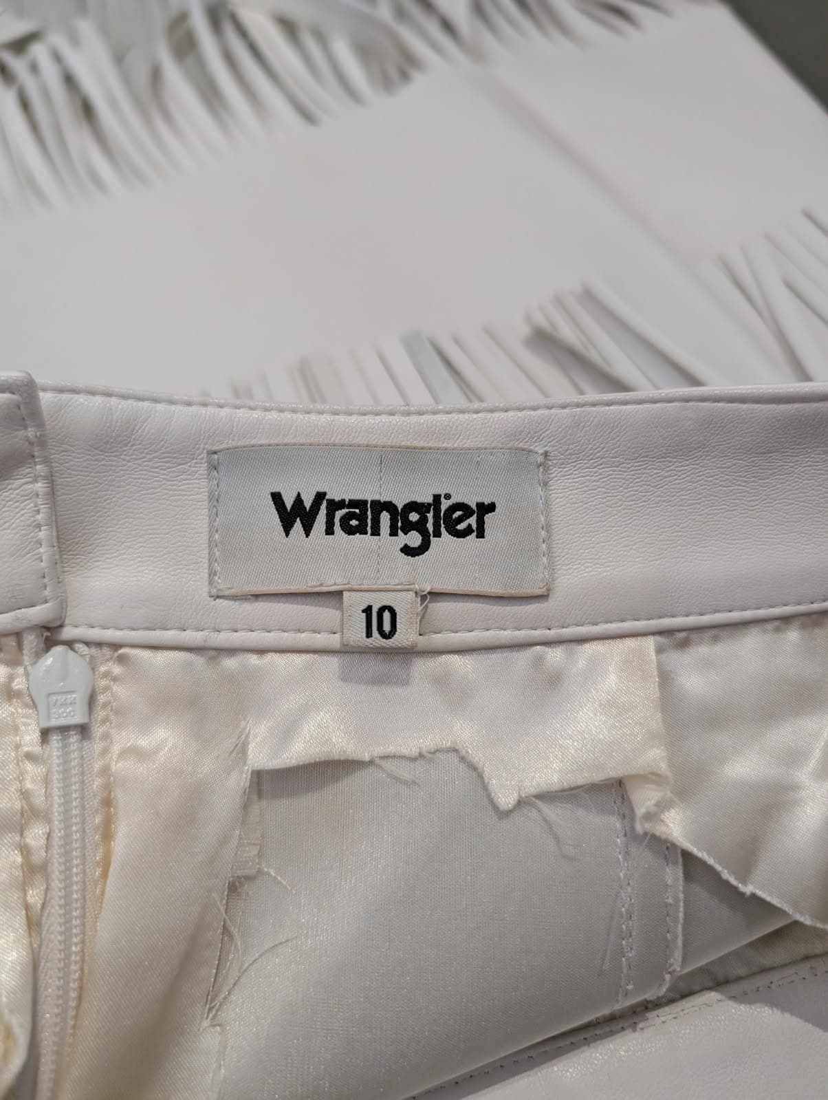 Wrangler White Faux Leather Fringe Mini Skirt - Women's Size 10 — photo 6 of 6