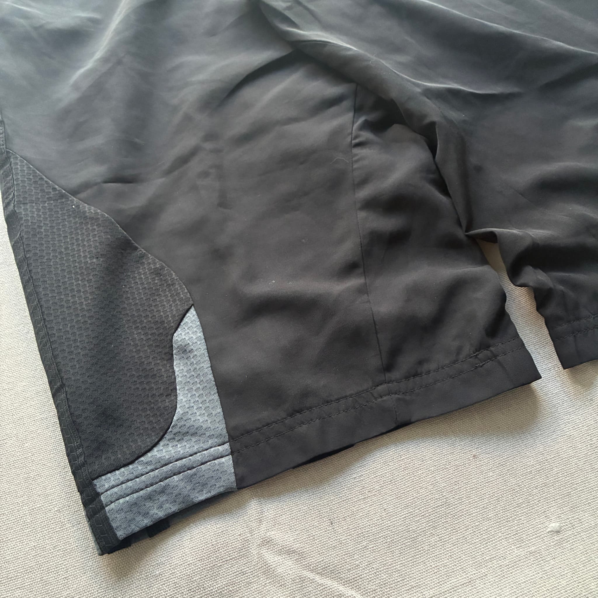 Adidas Men's Black Athletic Training Shorts With Side Panels Size L — photo 2 of 9