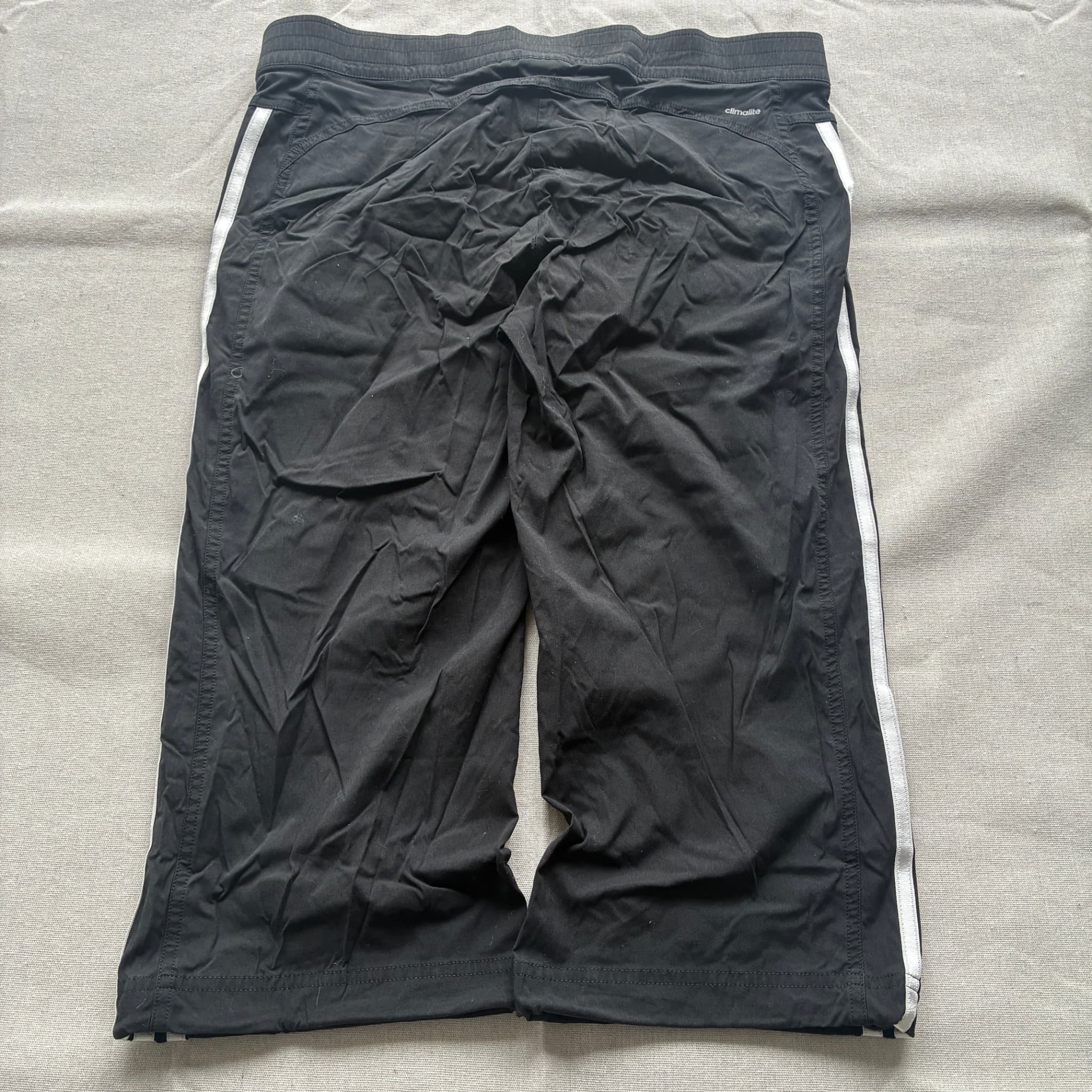 Adidas Women's Black Three-Stripe Athletic Capri Pants Size M — photo 5 of 6