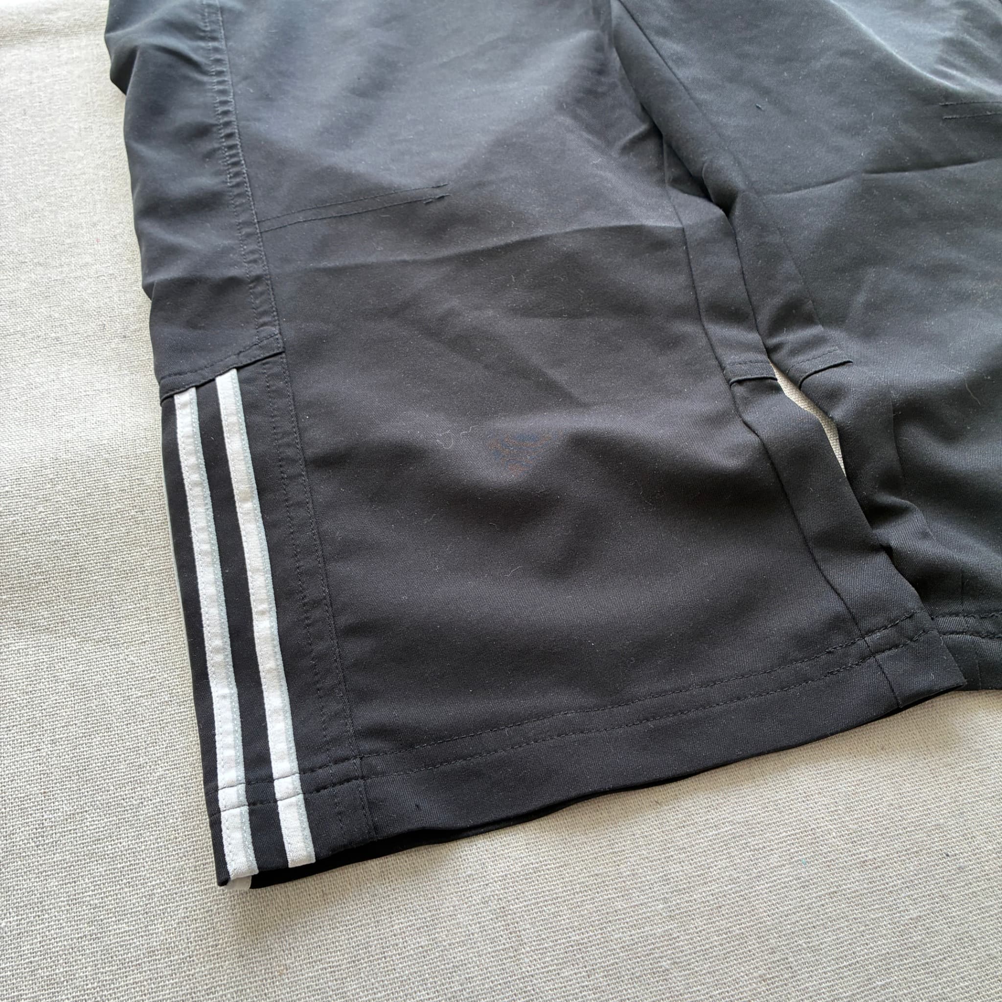 Adidas Women's Black Three-Stripe Performance Capris Size M — photo 2 of 7
