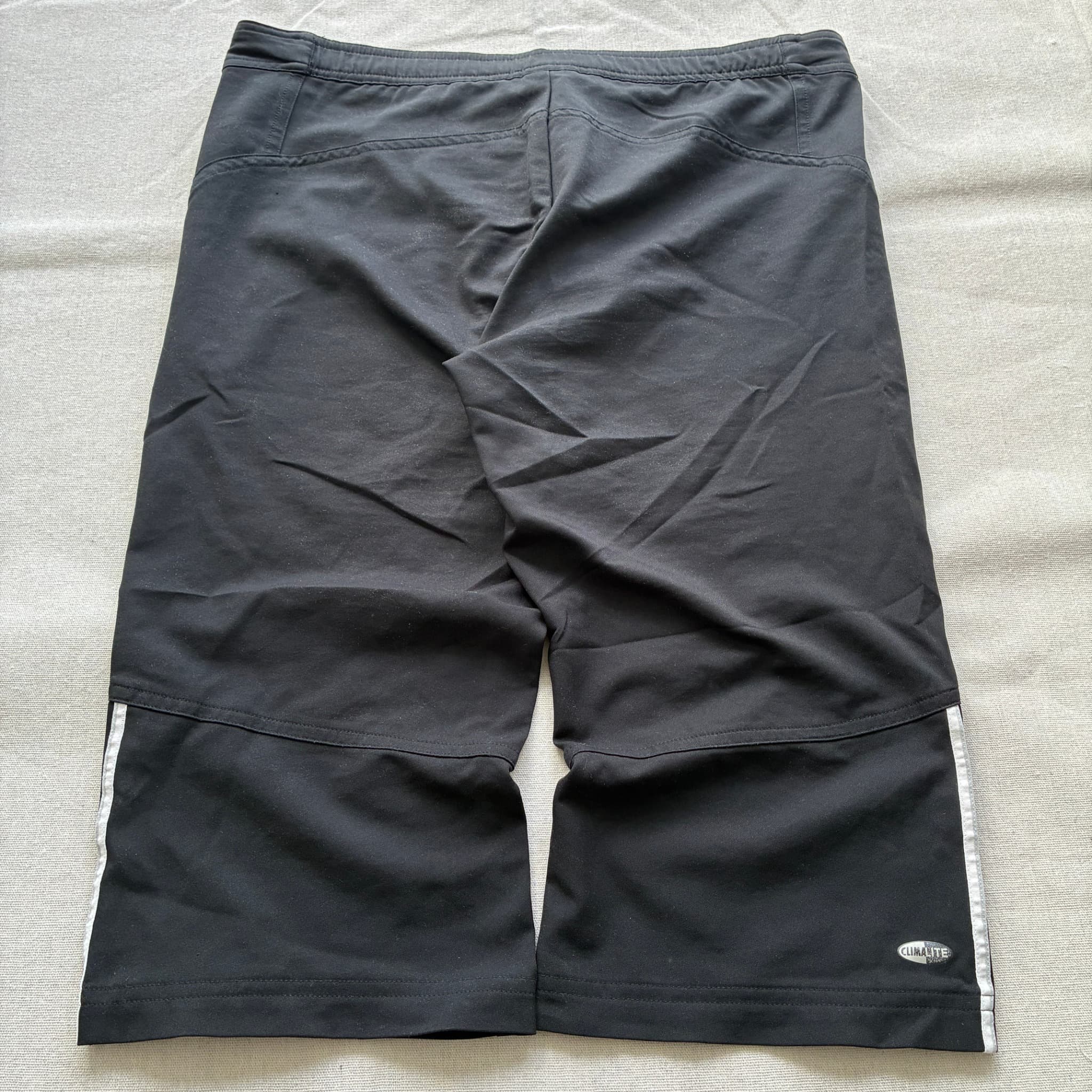 Adidas Women's Black Three-Stripe Performance Capris Size M — photo 5 of 7
