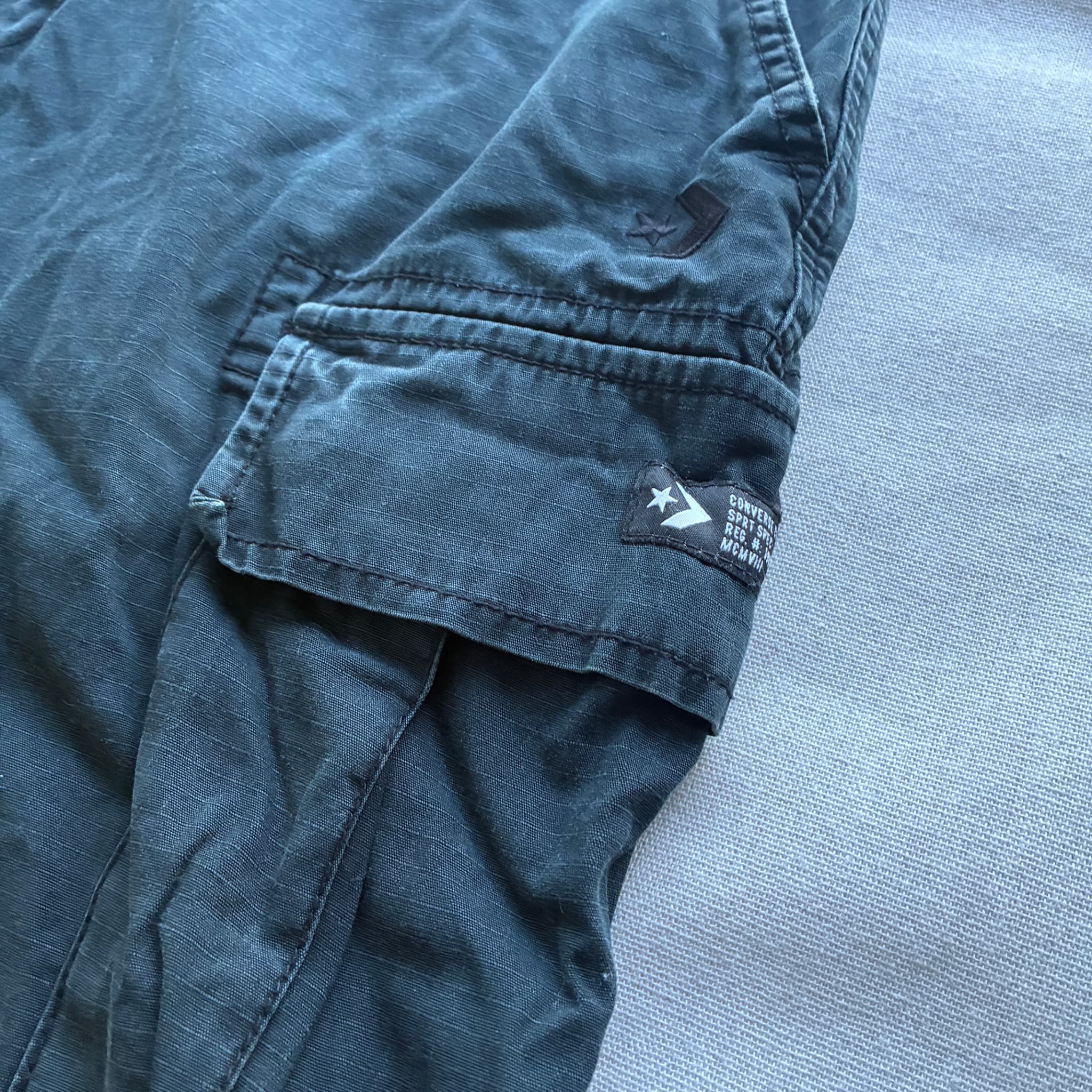 Converse Men's Black Cargo Shorts Baggy Vintage 2000s Release Size 34 — photo 2 of 7