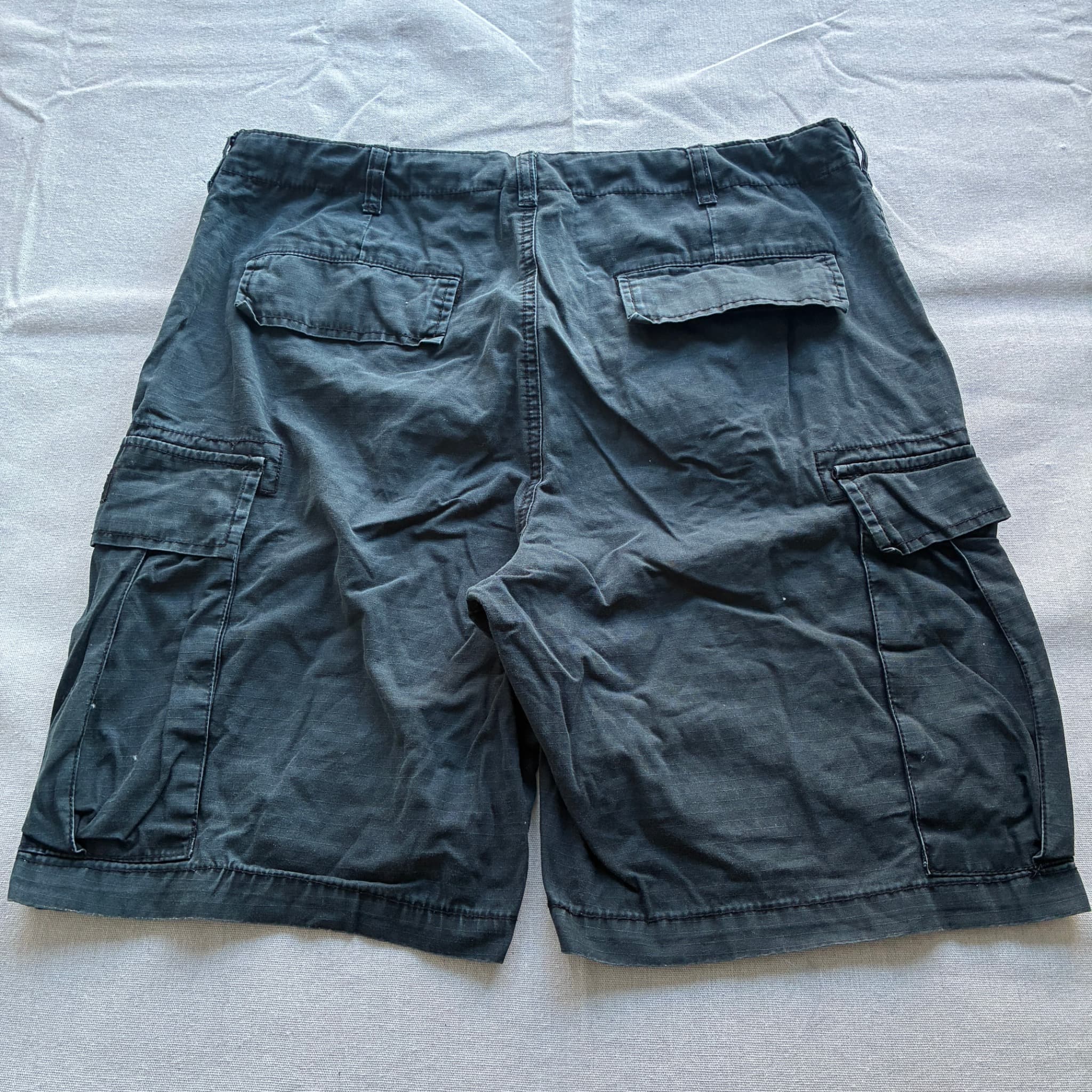 Converse Men's Black Cargo Shorts Baggy Vintage 2000s Release Size 34 — photo 5 of 7