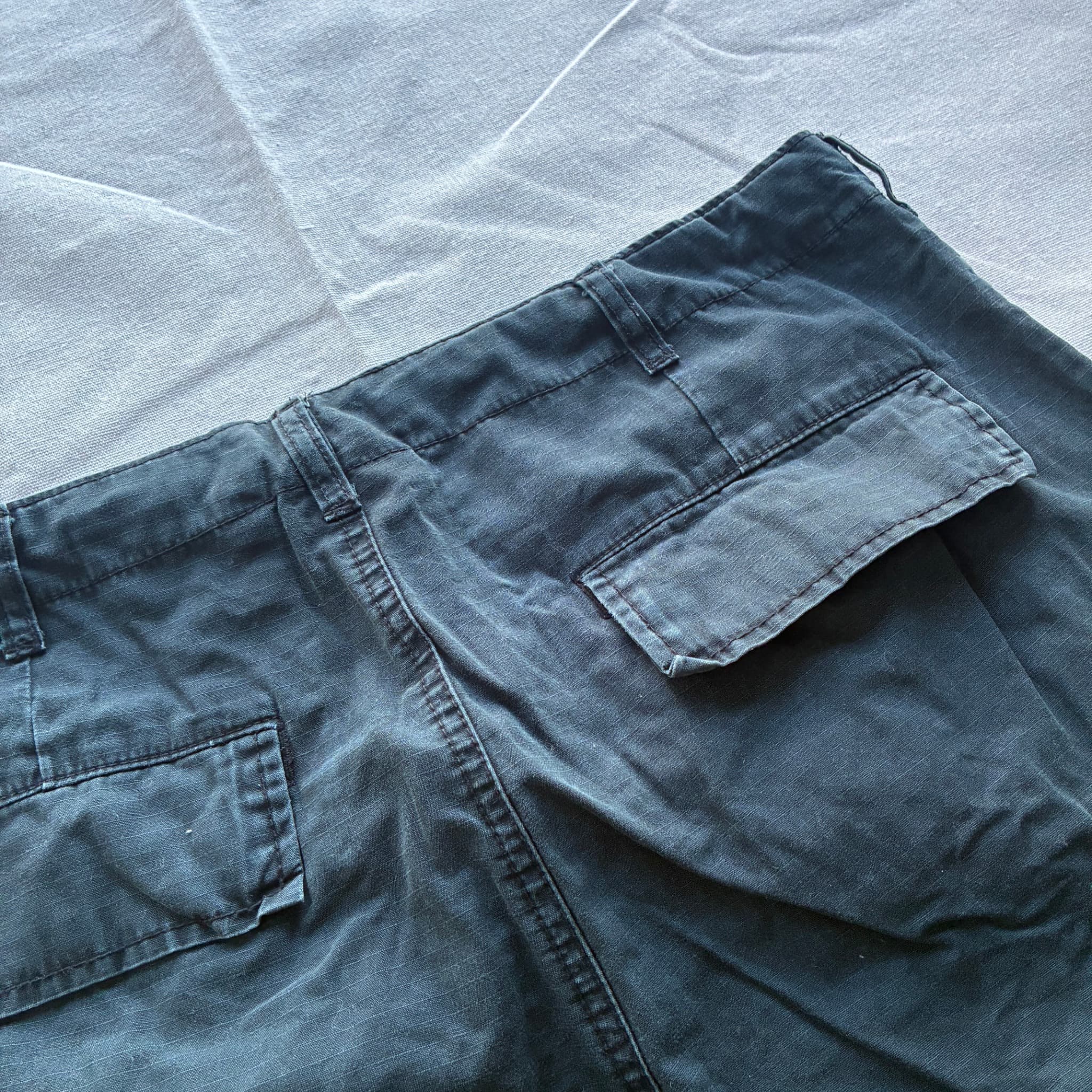 Converse Men's Black Cargo Shorts Baggy Vintage 2000s Release Size 34 — photo 6 of 7
