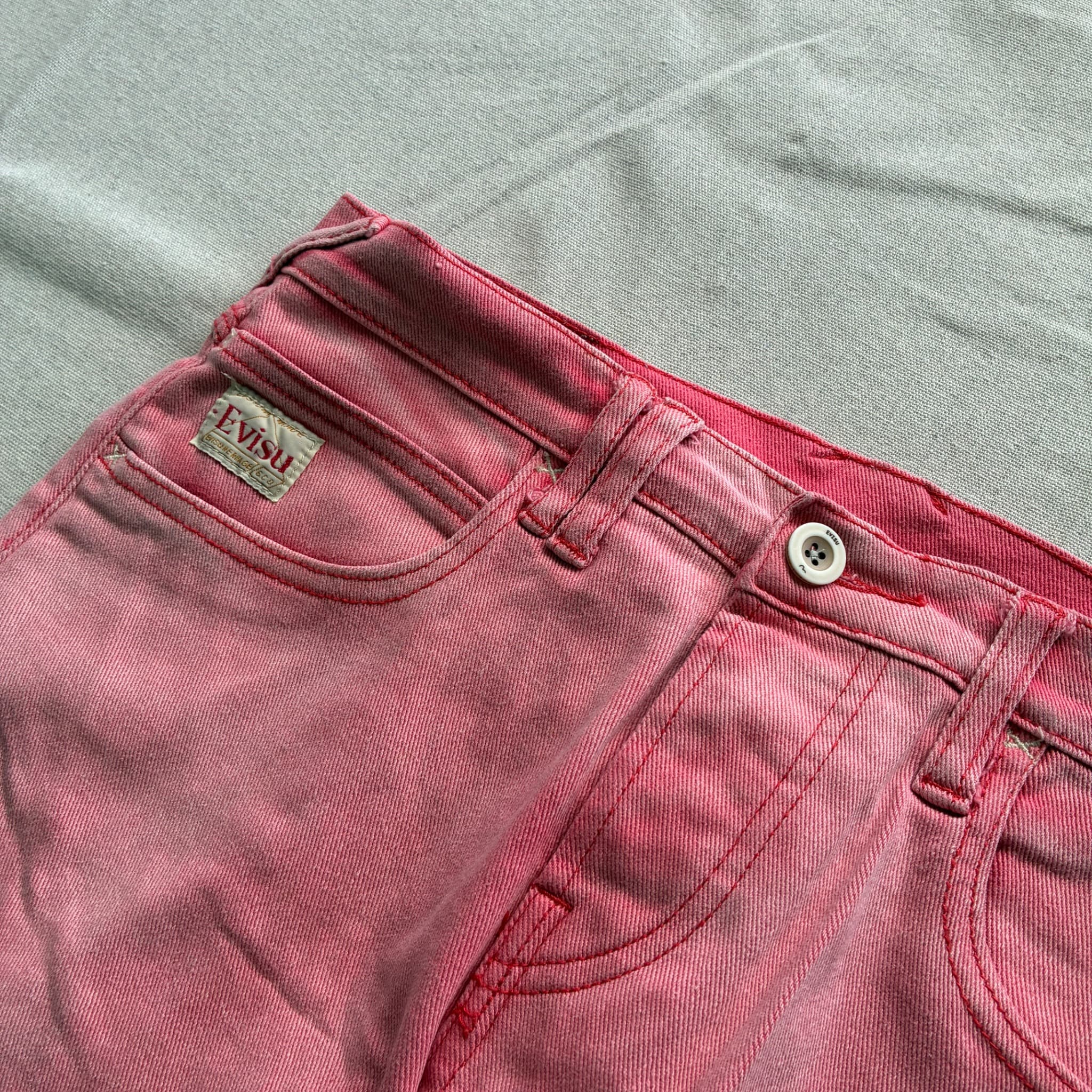 Evisu Red Denim Shorts Baggy Vintage 2000s Release Size 31 — photo 4 of 7
