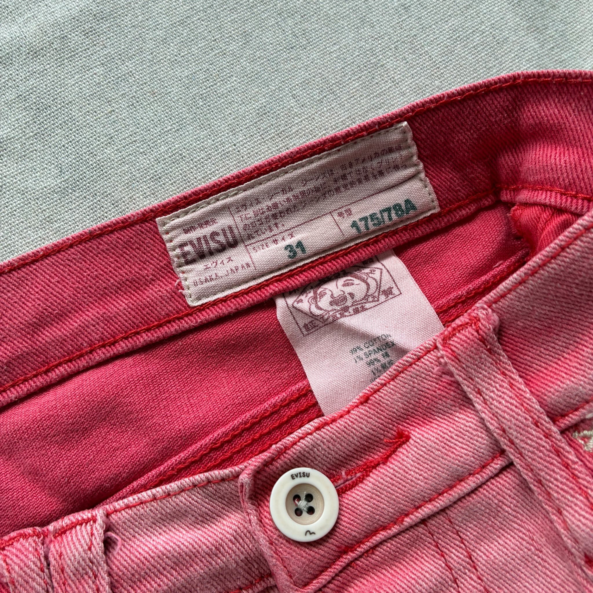 Evisu Red Denim Shorts Baggy Vintage 2000s Release Size 31 — photo 5 of 7