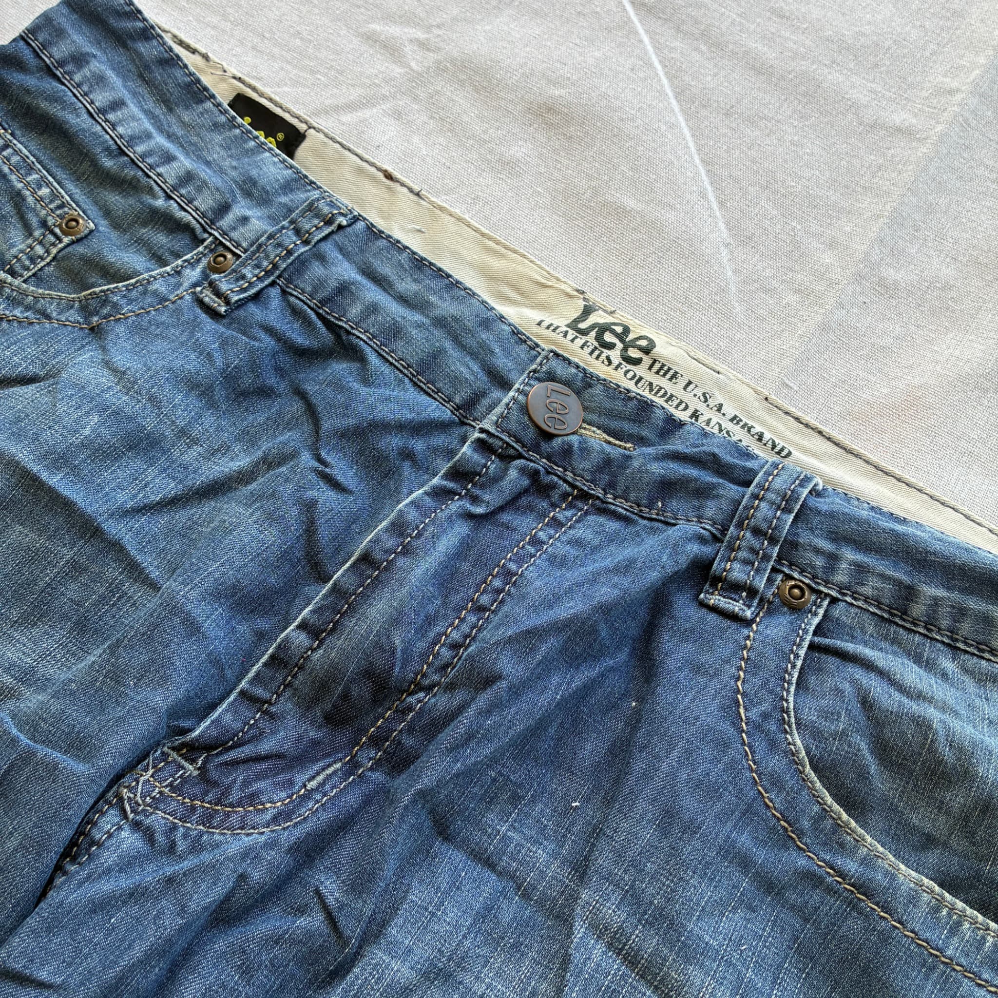 Lee Denim Shorts Blue Baggy Vintage 2000s Release Size 100 — photo 3 of 6
