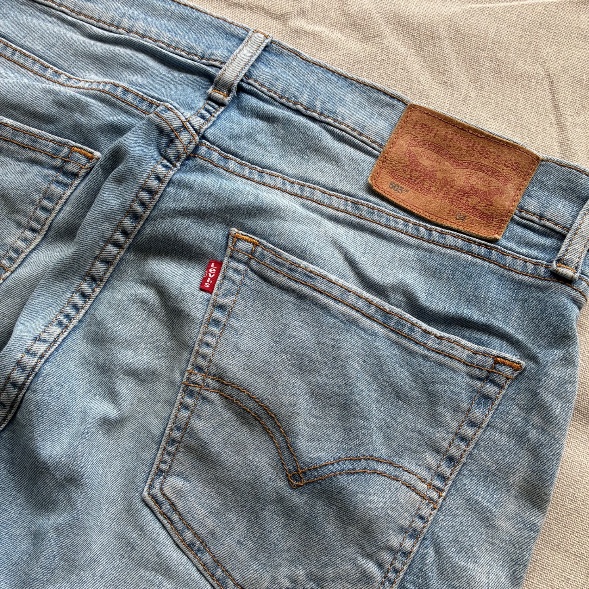 Levi Strauss & Co. Men's Light Wash Denim Jean Shorts Baggy Vintage 2000s Release — photo 5 of 6