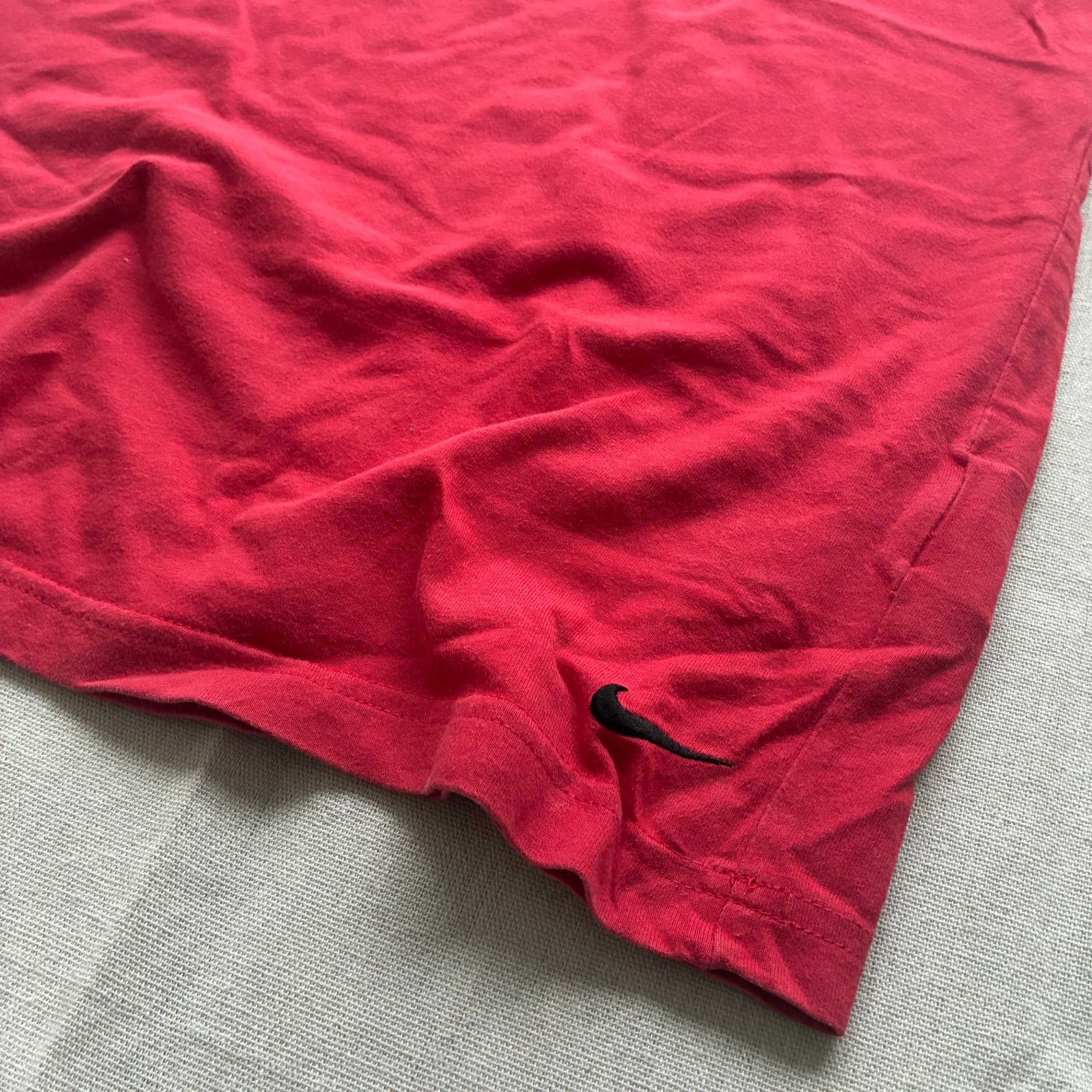 Nike Manchester United Red Graphic T-Shirt Size S — photo 2 of 6