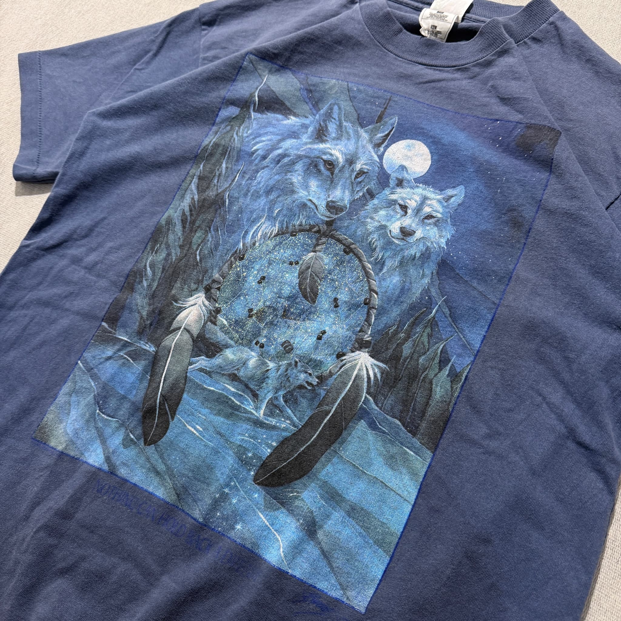 Vintage 90s Fruit Of The Loom Wolf Dreamcatcher Graphic T-Shirt Blue XL — photo 2 of 8
