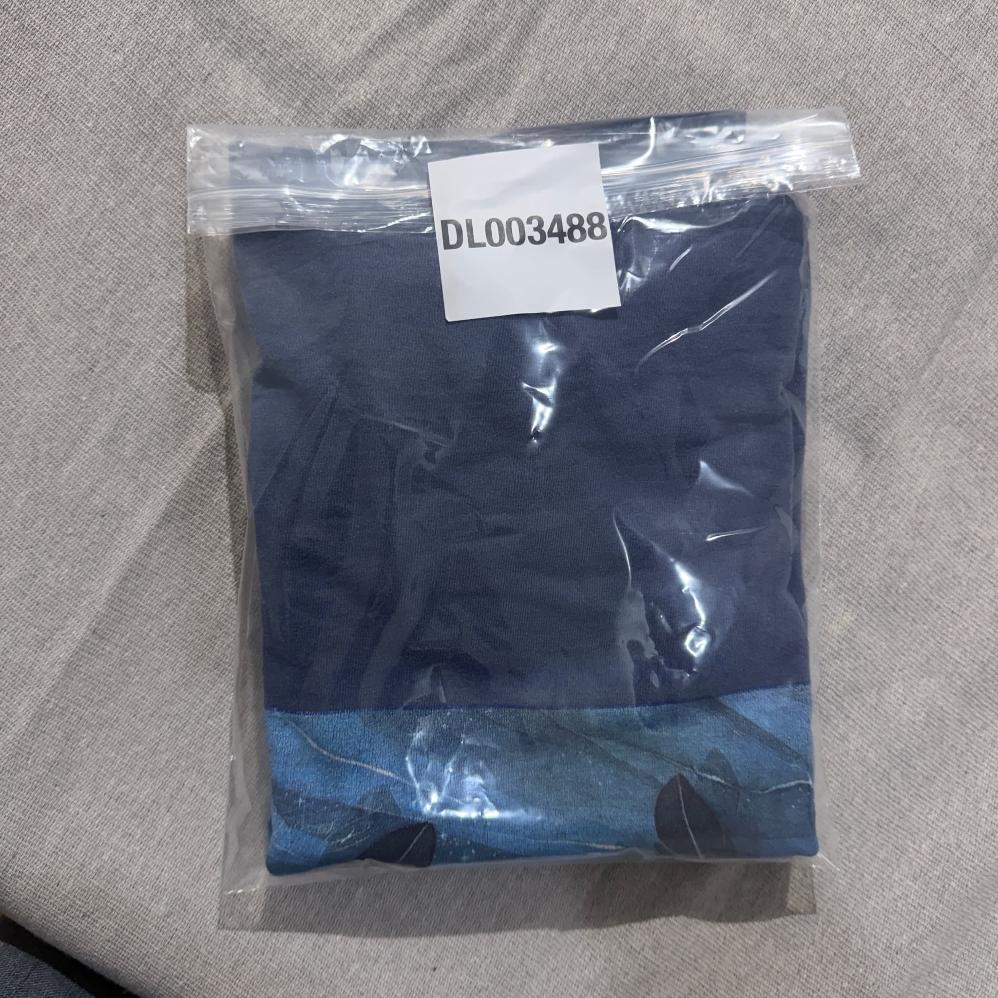 Vintage 90s Fruit Of The Loom Wolf Dreamcatcher Graphic T-Shirt Blue XL — photo 8 of 8