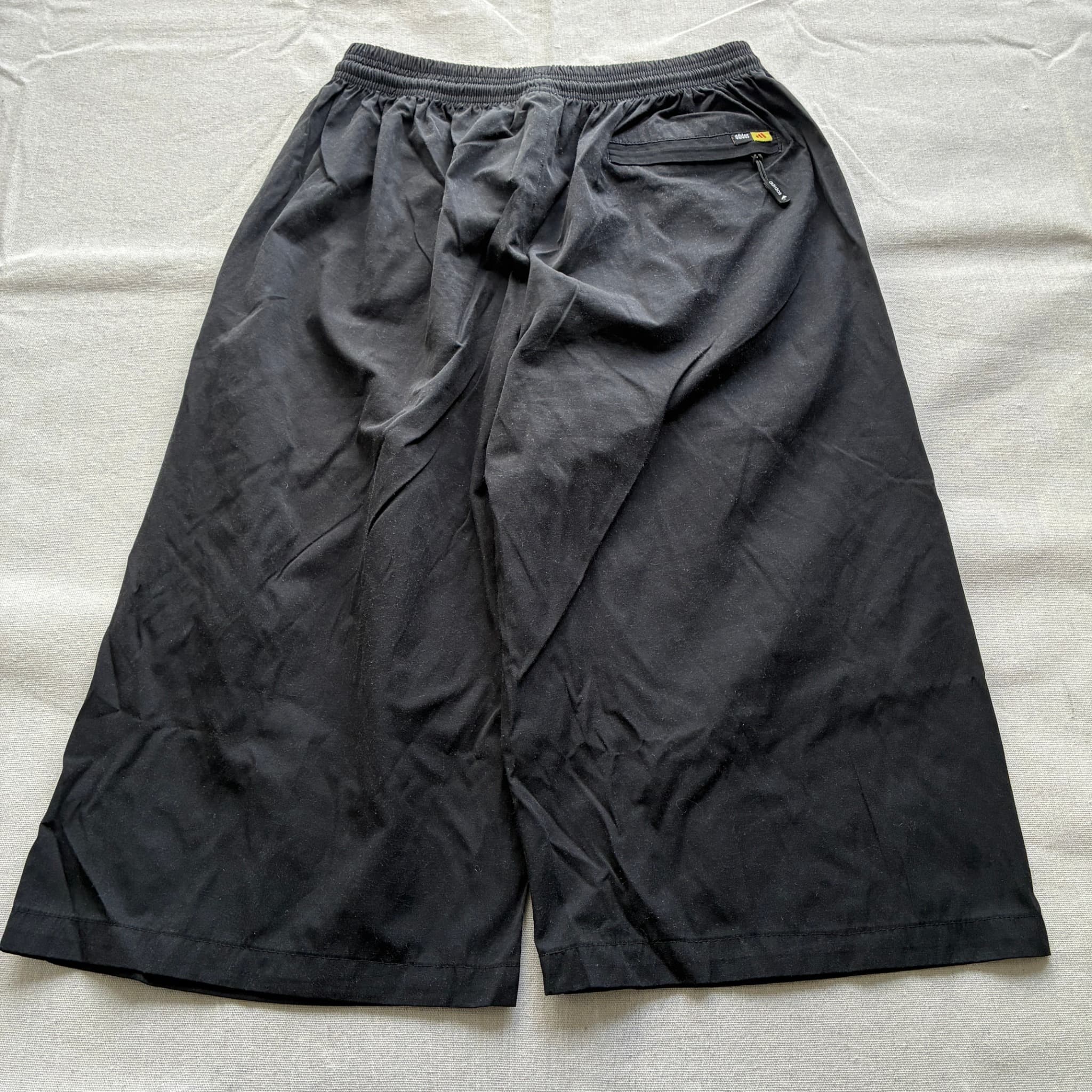 Vintage Adidas Sports Nylon Cargo Shorts Black Baggy 2000s Release — photo 5 of 7