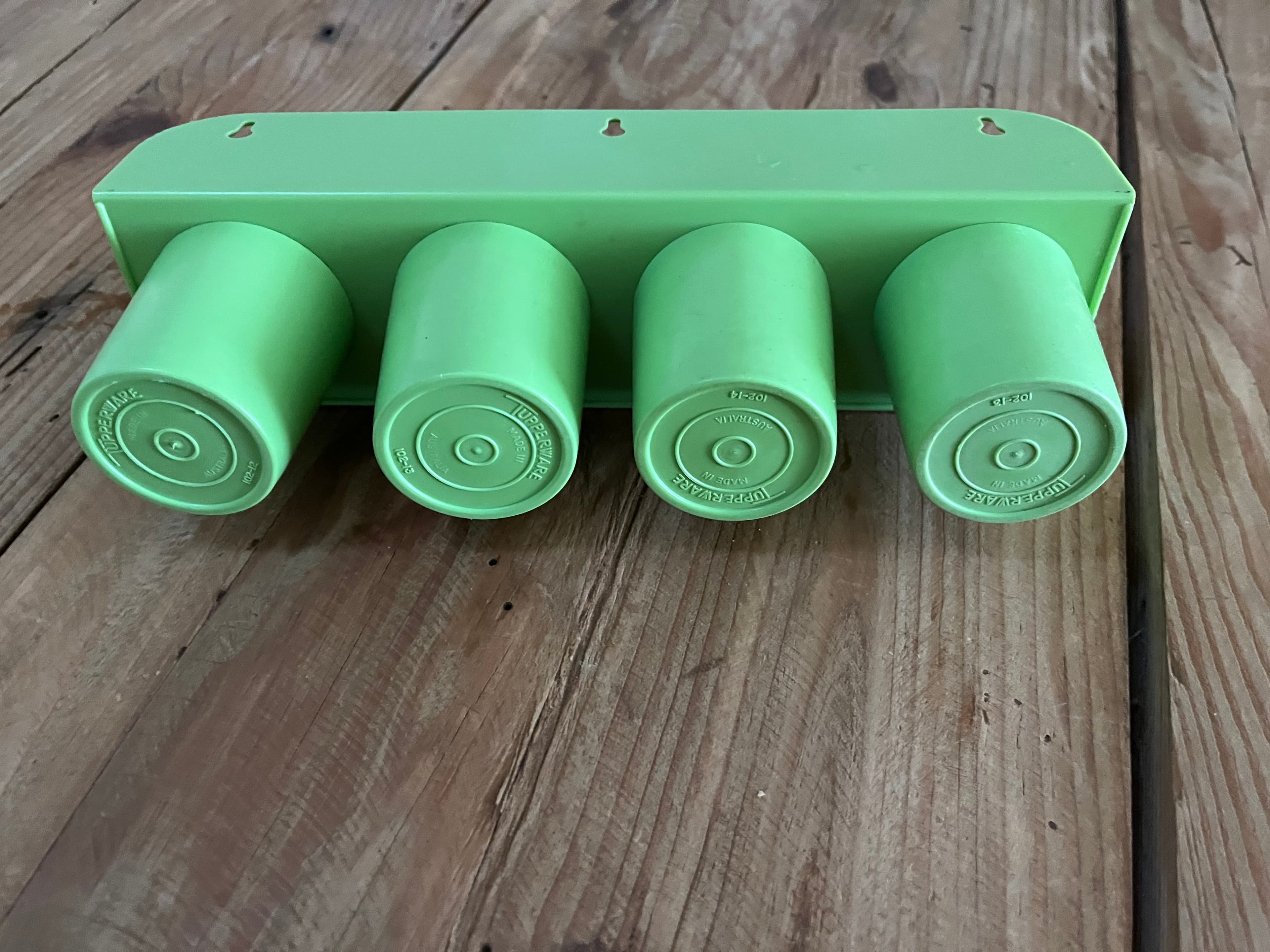 Vintage Tupperware Wall-Mount Spice Rack With 4 Mini Canisters Green — photo 4 of 5