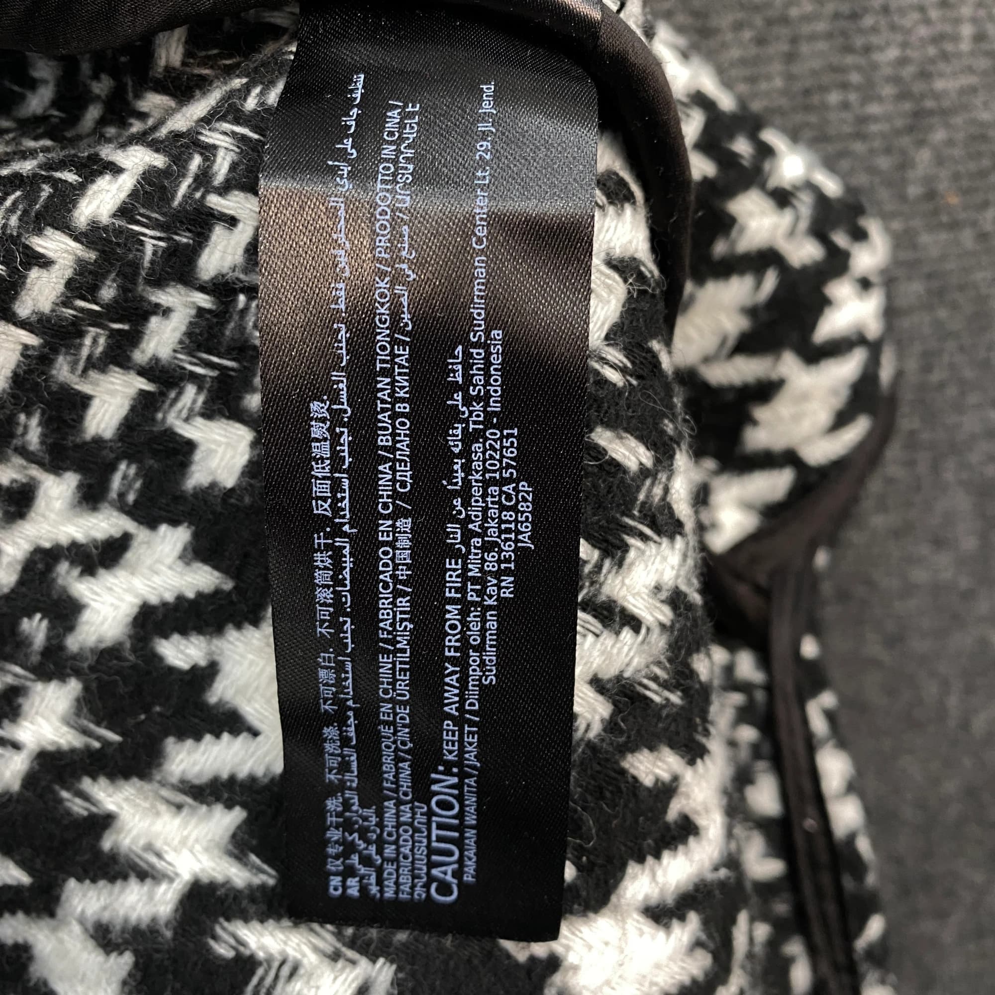 Forever New Petite Houndstooth Wool Blend Shacket Black White AUS 10 — photo 9 of 13
