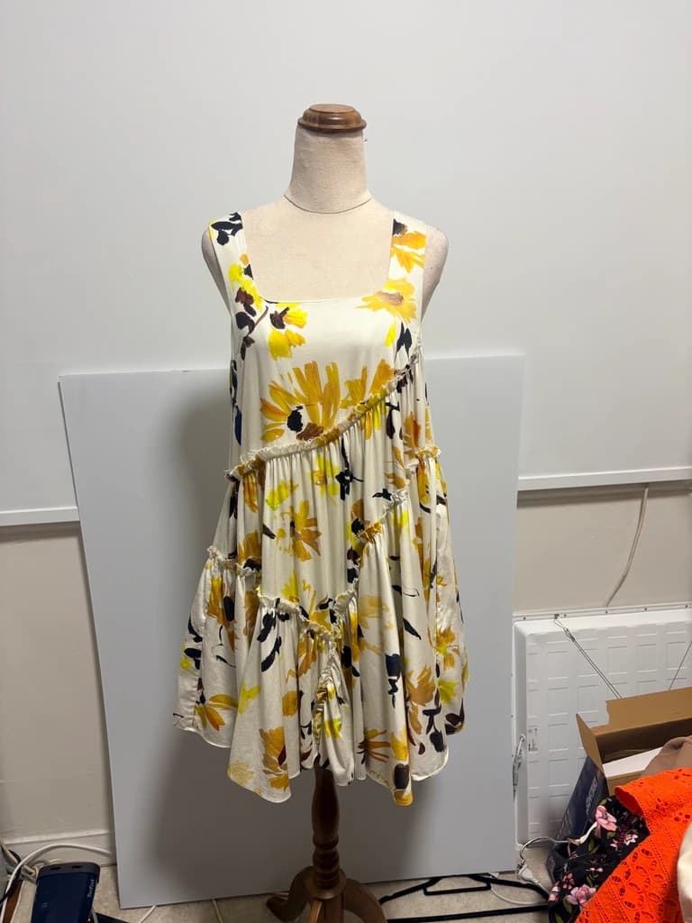 Aje Clothing - Size 6 — photo 1 of 15