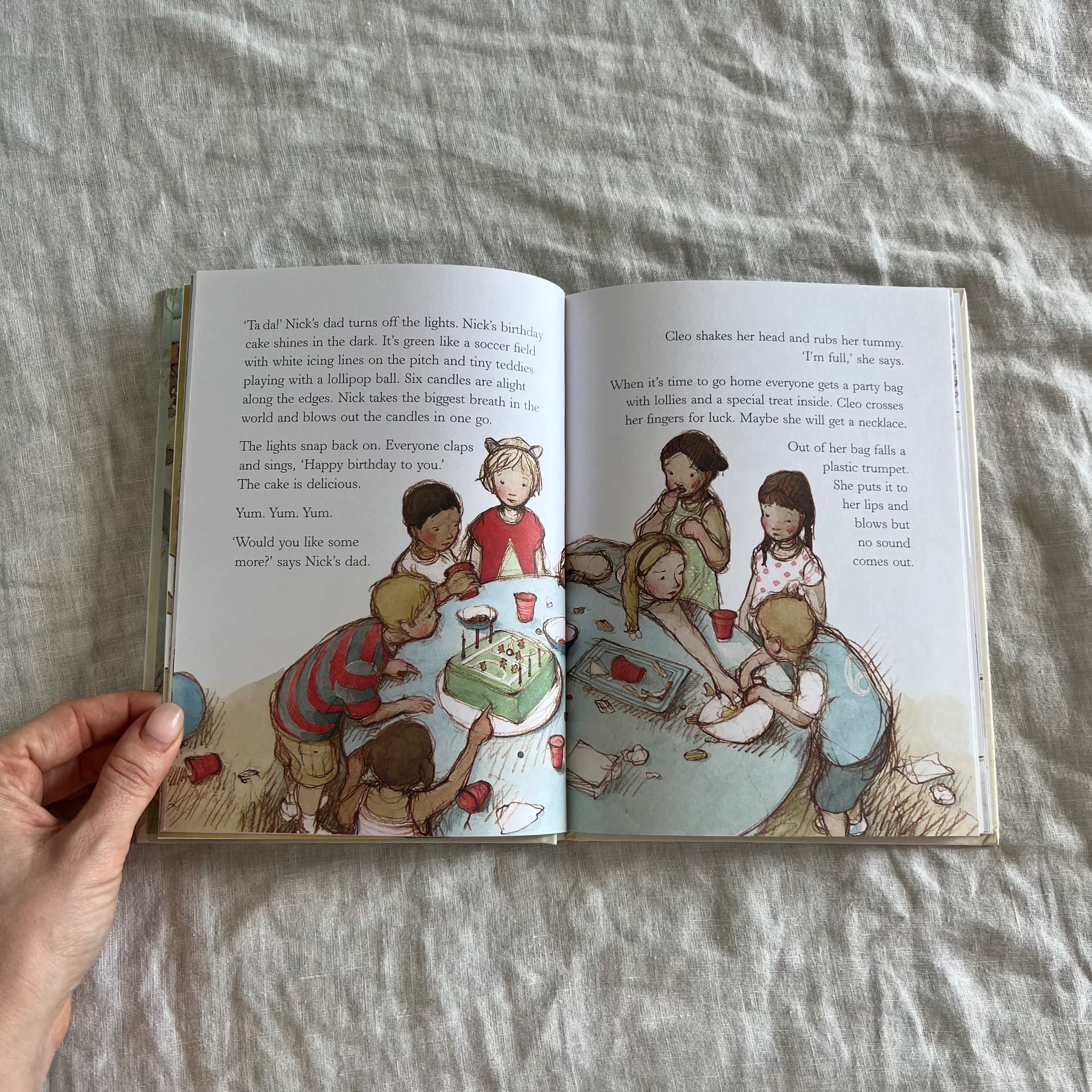The Cleo Stories: The Necklace and The Present by Libby Gleeson — photo 3 of 6