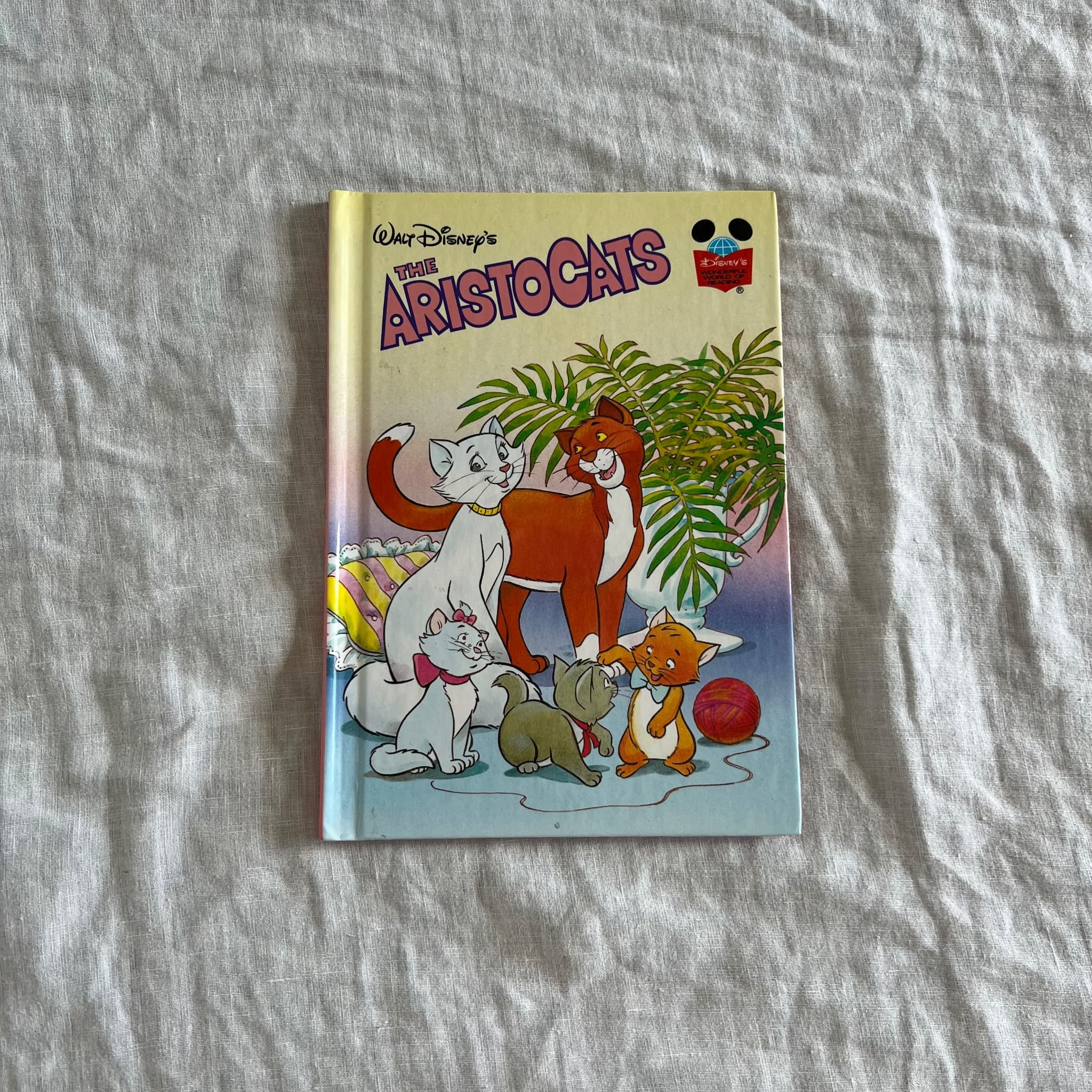 Walt Walt Disney's The Aristocats - Wonderful World Of Reading 1995 Hardcover Book