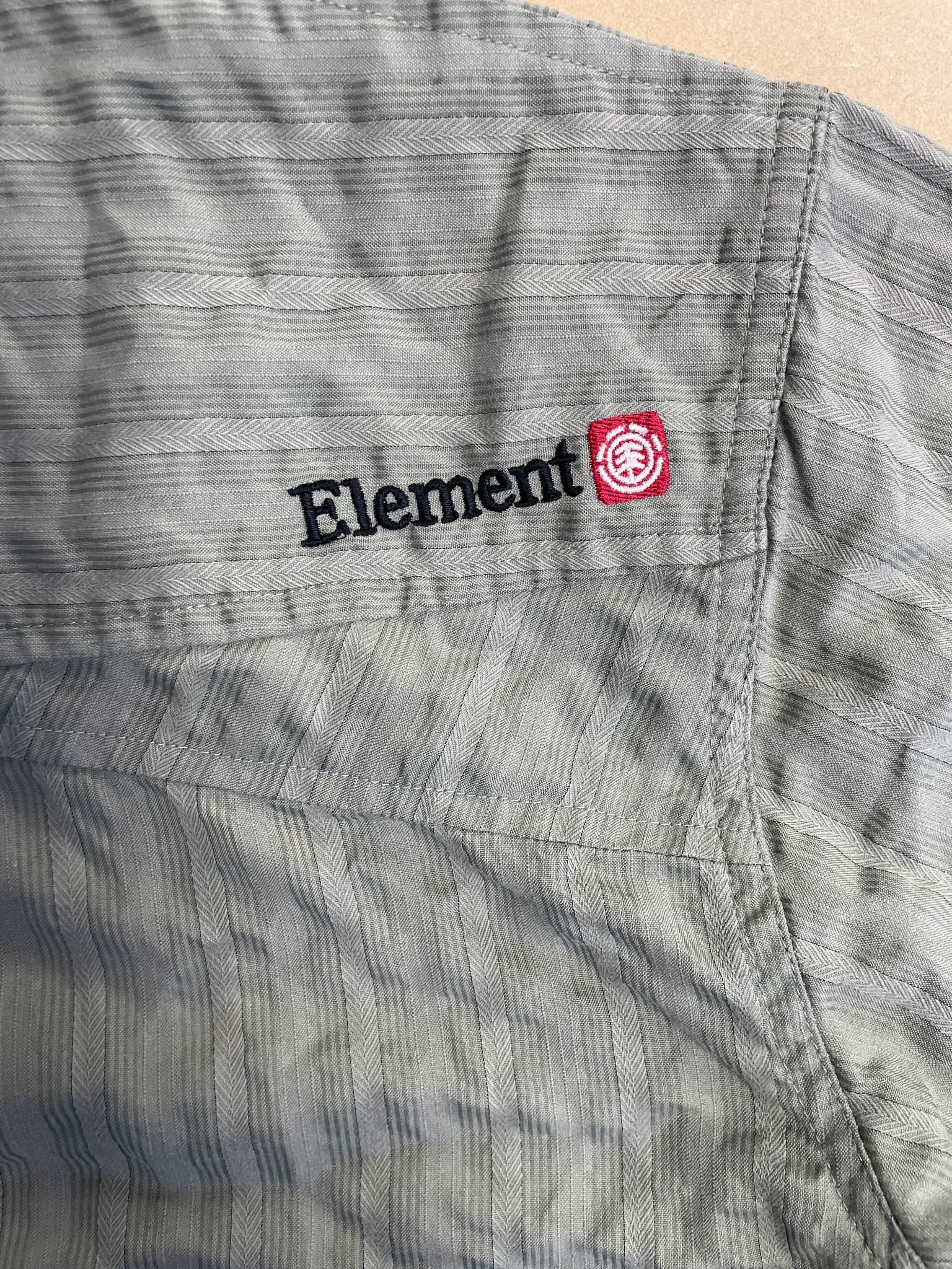 Element Skateboards Short Sleeve Button-Down Shirt - Grey Men's Size S — photo 5 of 8