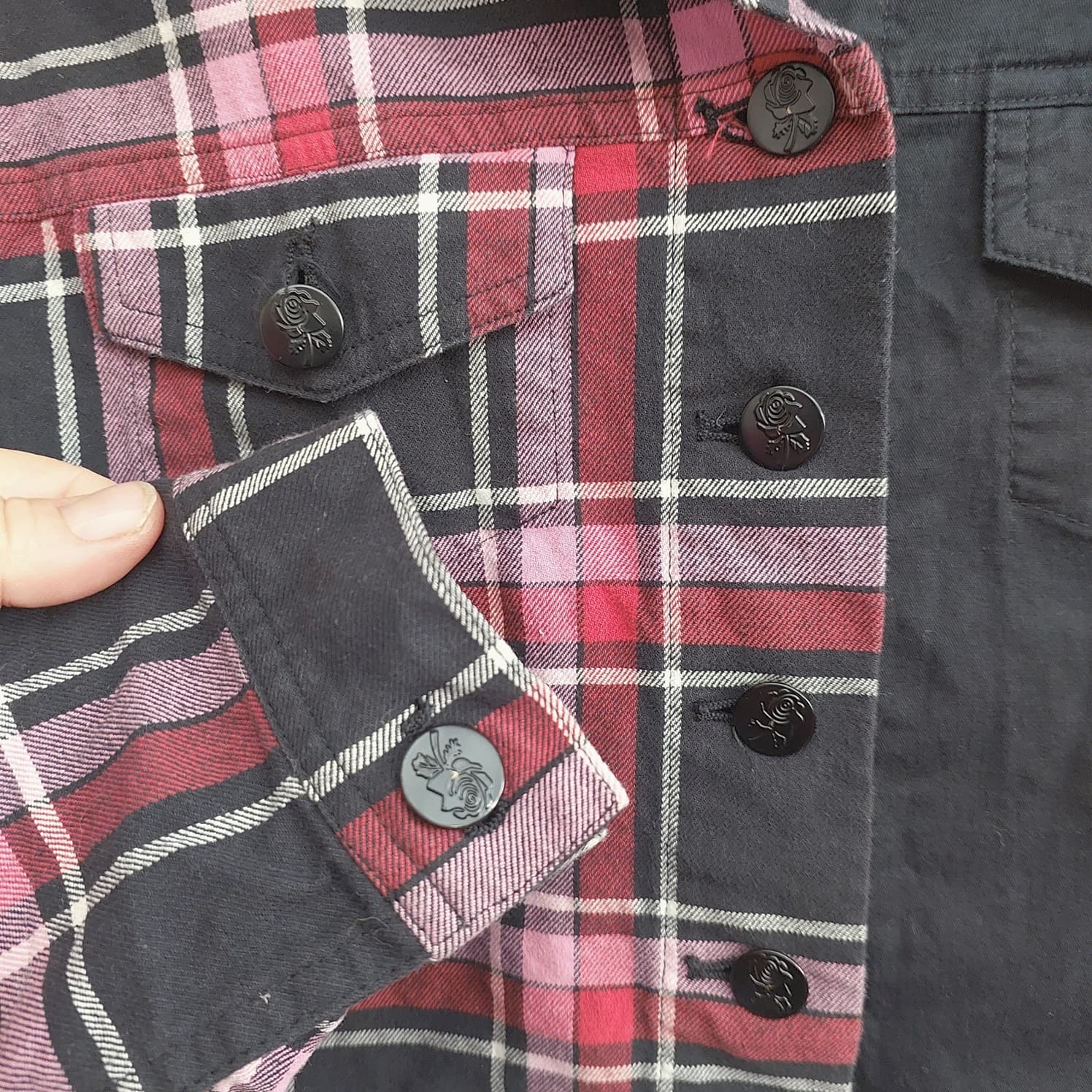 BLACK FRIDAY Split Plaid Cropped Jacket, Black and Red, Size 10 — photo 4 of 10