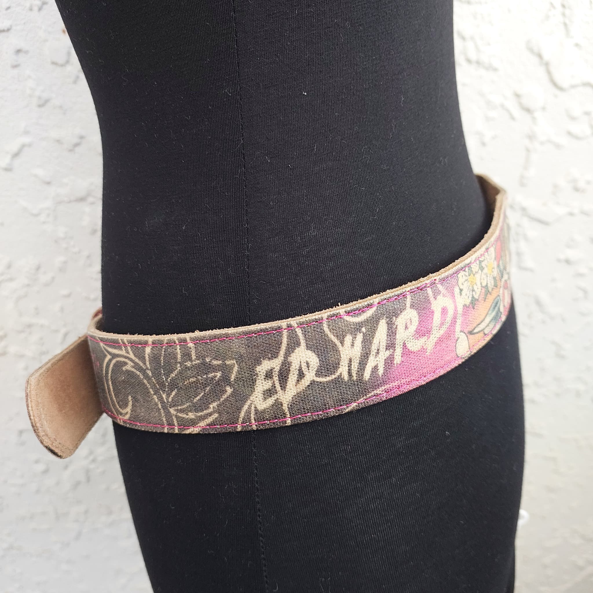 Ed Hardy Belt, Floral Skull Print, Size M — photo 2 of 9