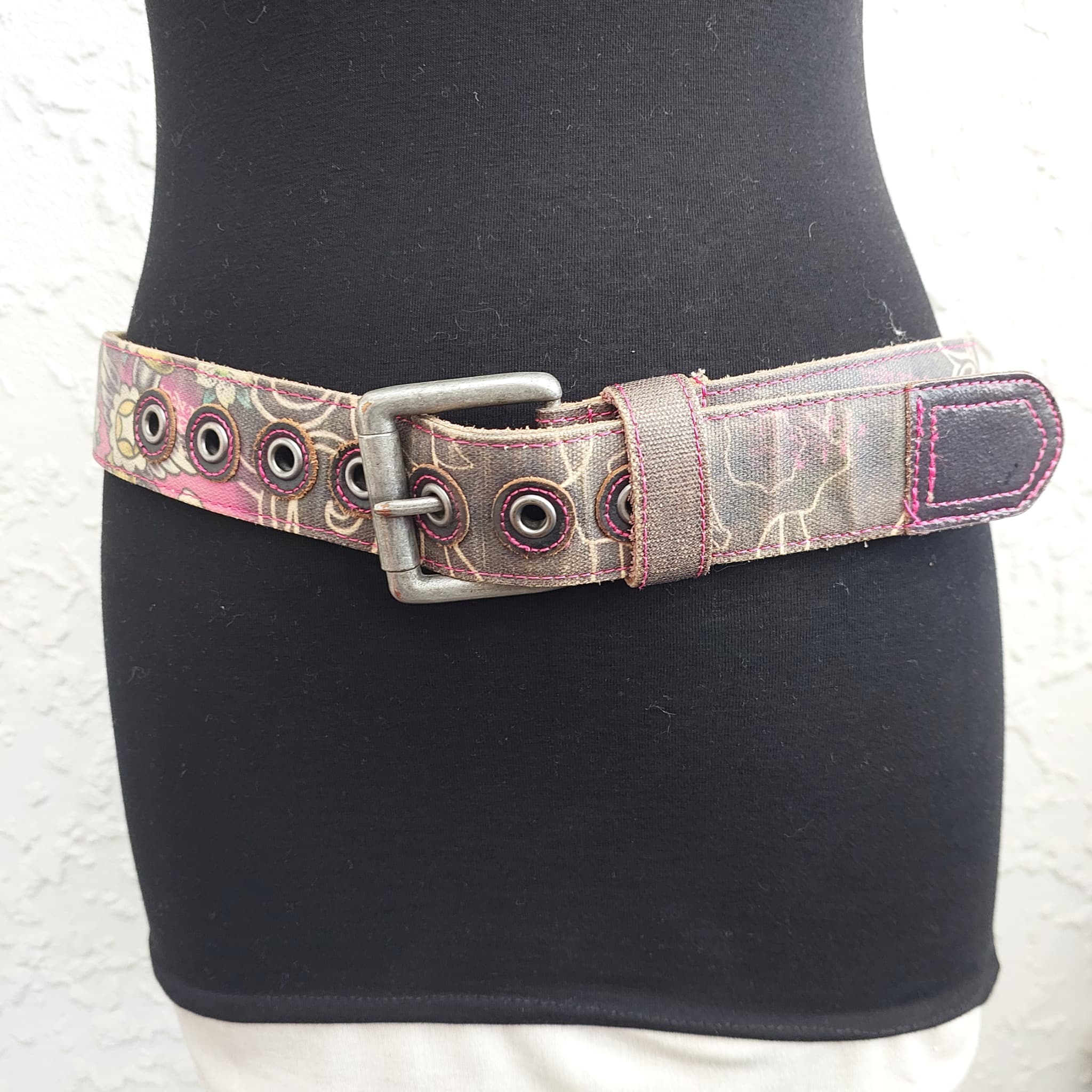 Ed Hardy Belt, Floral Skull Print, Size M