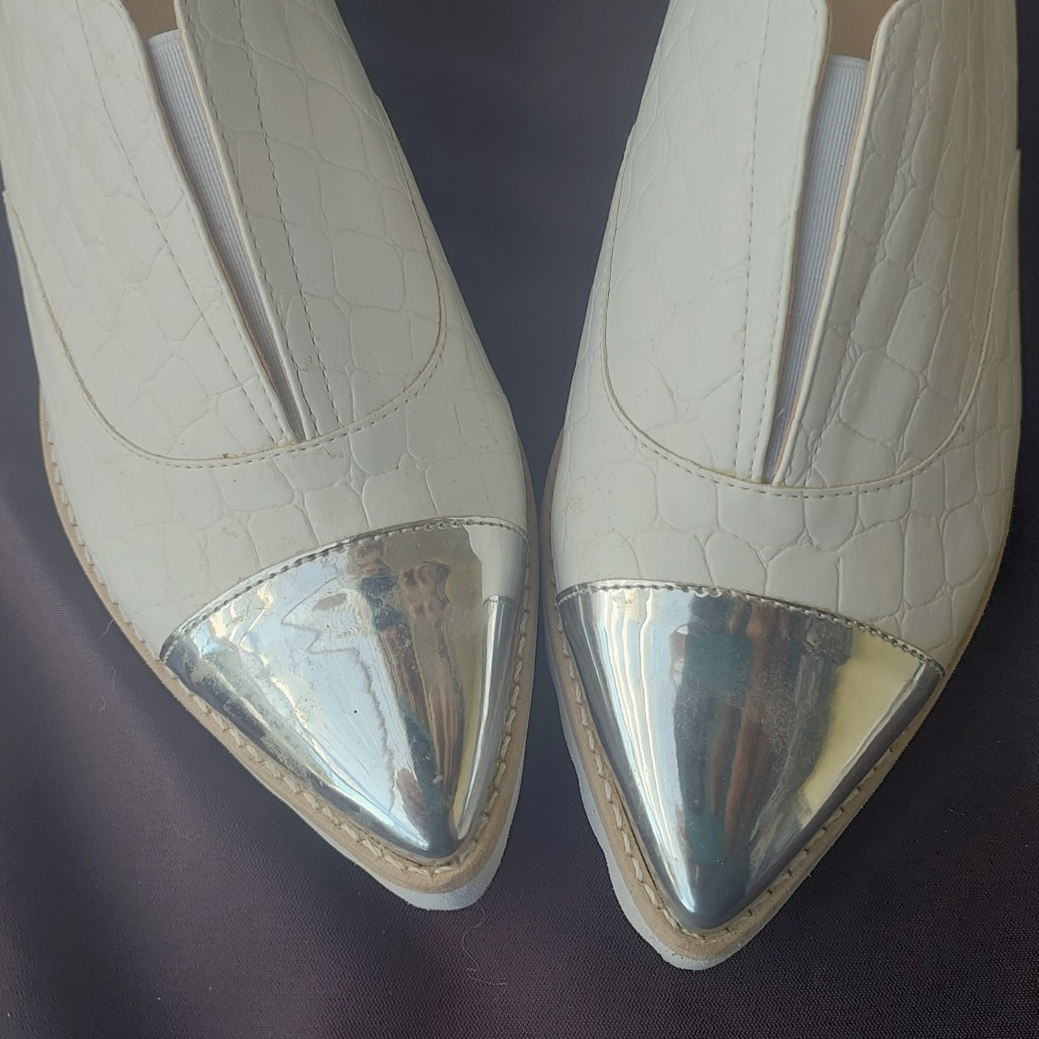 MAHER NZ white croc silver cap toe, pointed slipon platform loafers / Sz 41, BRAND NEW — photo 6 of 9