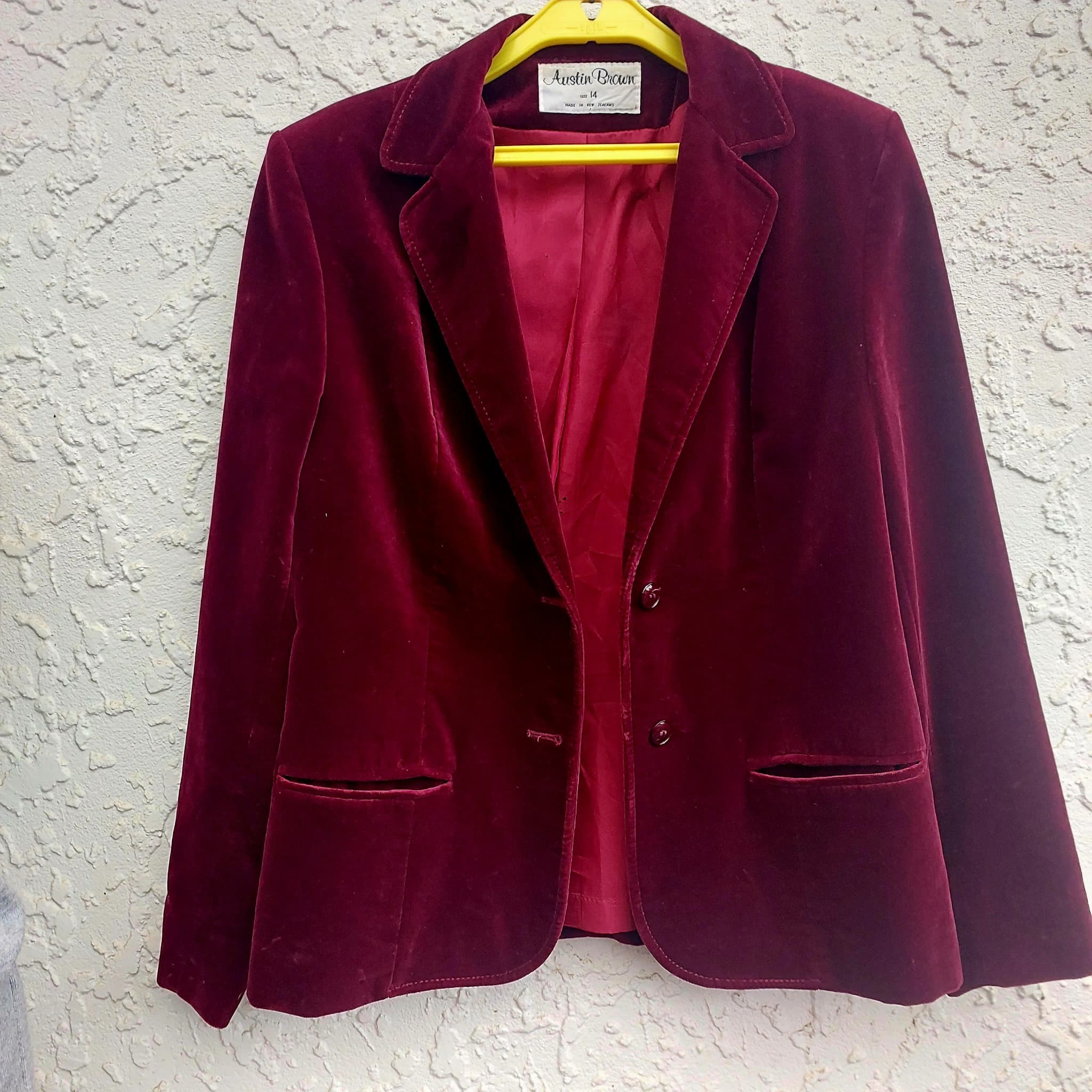 Vintage Austin Brown Burgundy Velvet Blazer — photo 6 of 10