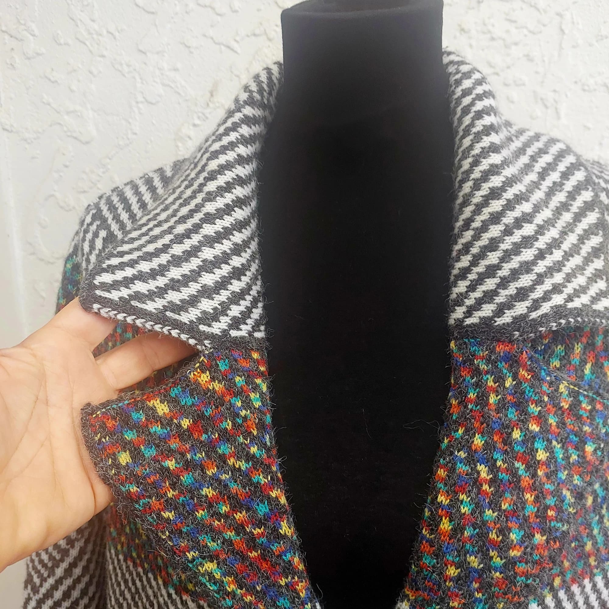 Vintage geometric chunky knit cardi-coat - Size M — photo 8 of 10