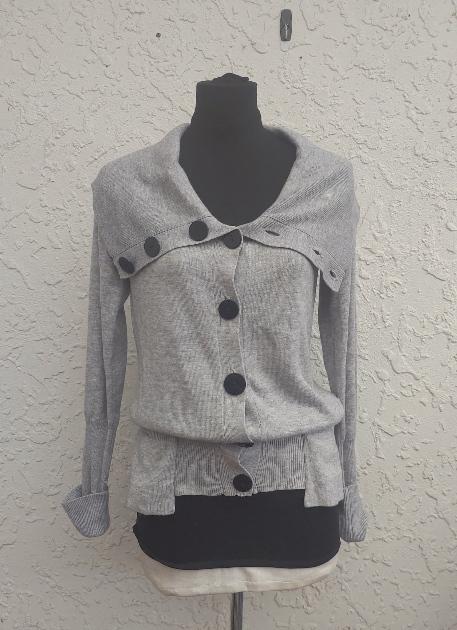 Vintage Y2K Sápa Grey Cowl Neck Cardigan, Button-Front, Size M — photo 7 of 10