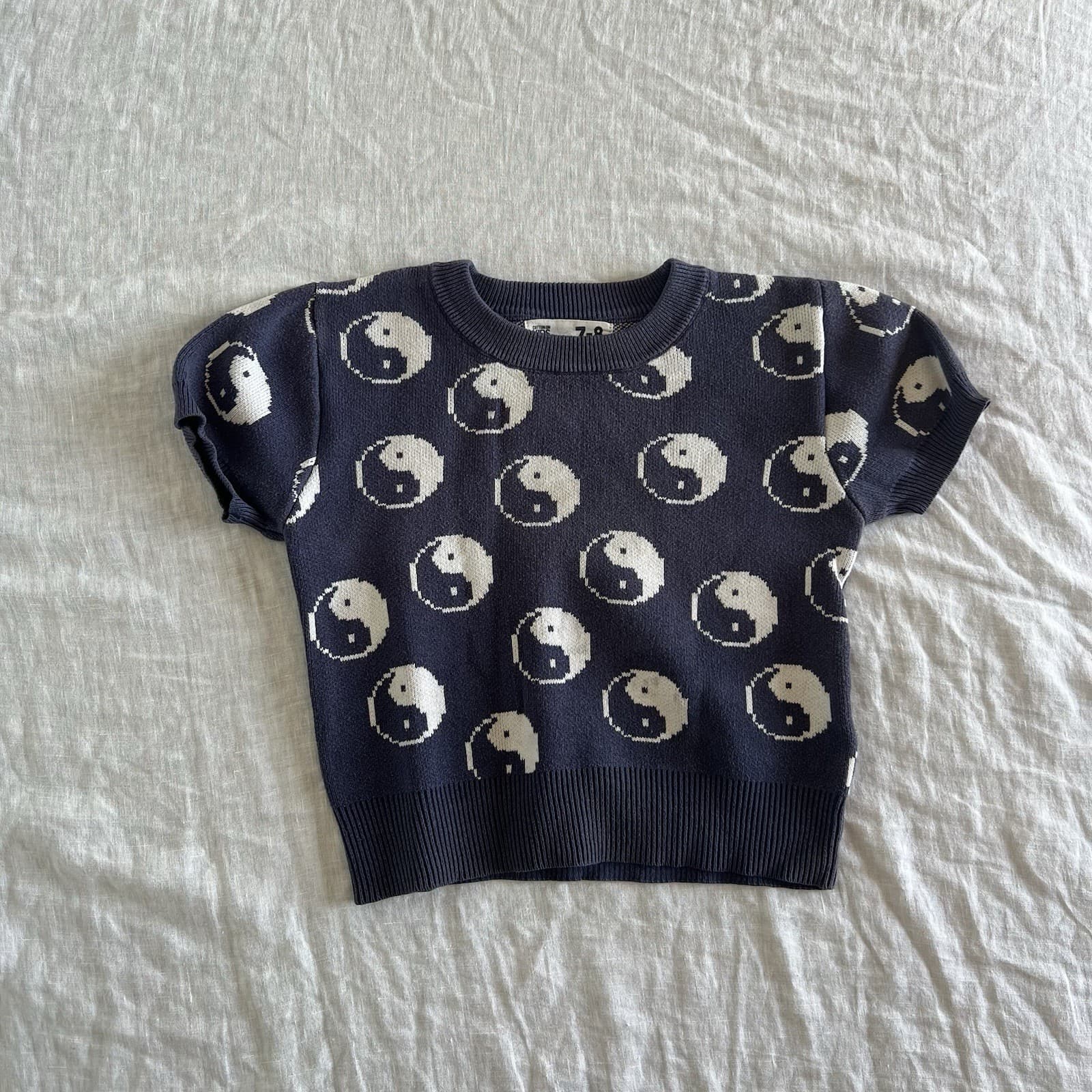 Cotton On Kids Yin Yang Short Sleeve Knit Top Navy Blue Size 7 8 Y2K 90s Sweater