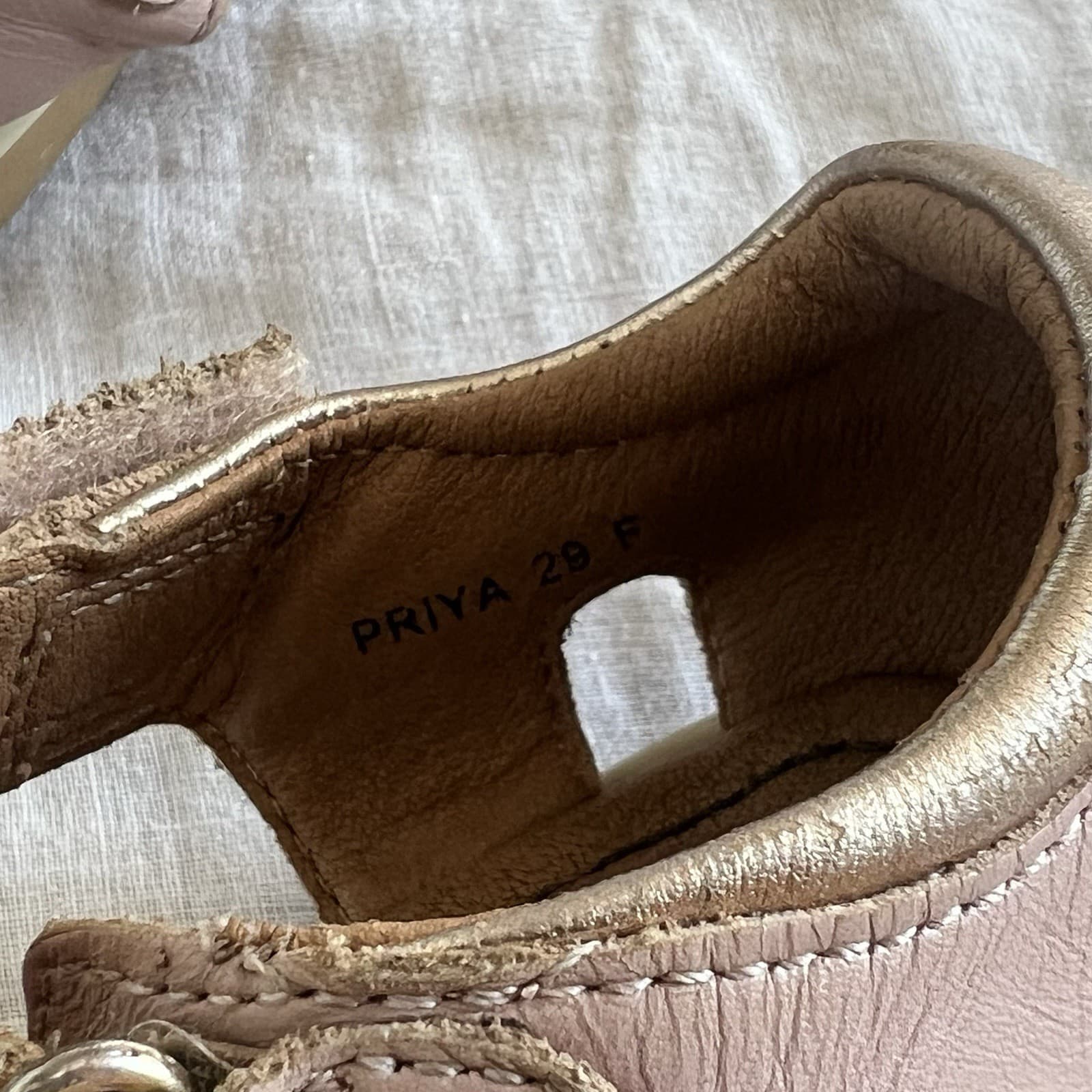 Clarks Priya Girls Pink Leather Sandals Size EU 29 AU 11 Floral Summer Shoes — photo 5 of 9