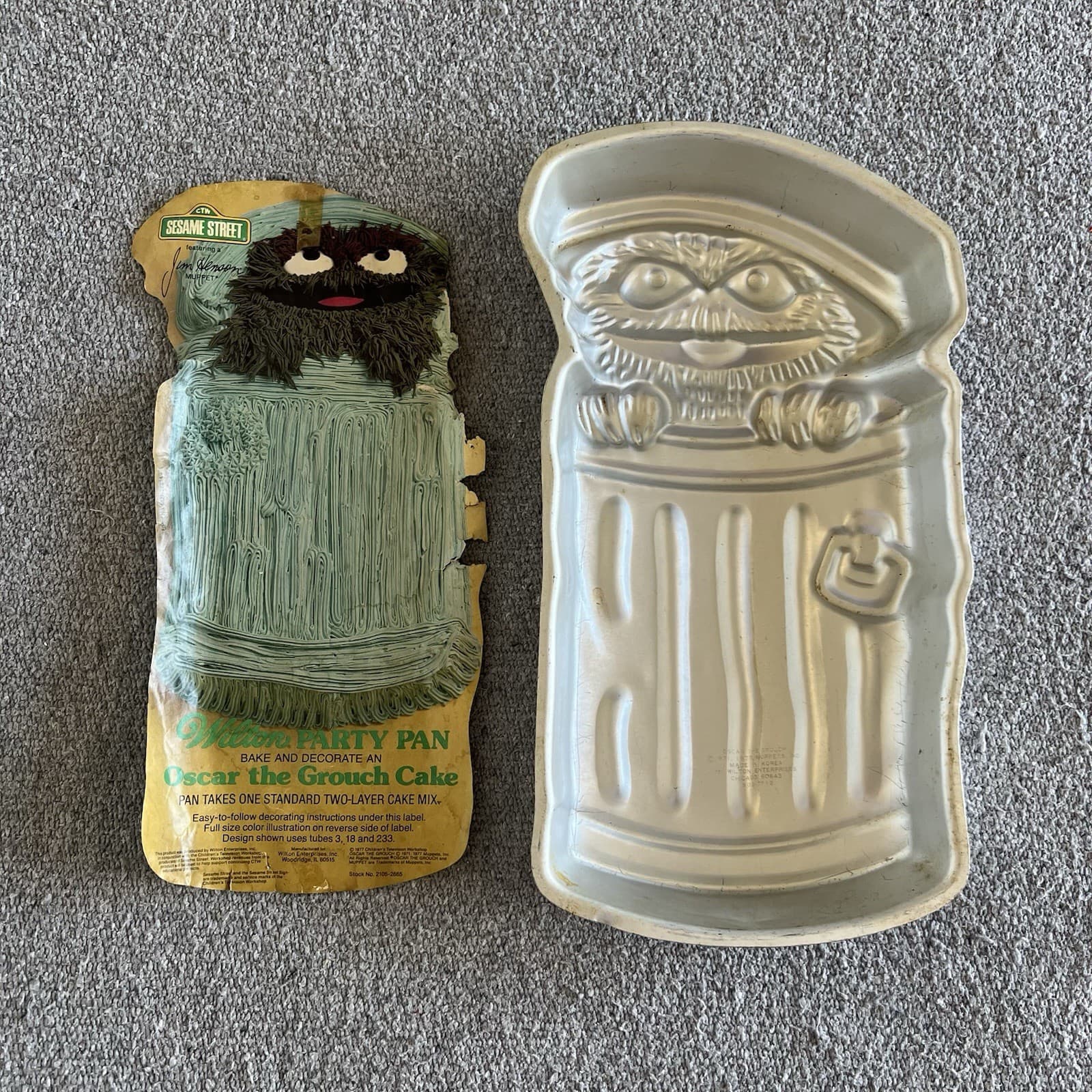 Oscar the Grouch Sesame Street Wilton Cake Tin 3D Mold Vintage Baking Dish