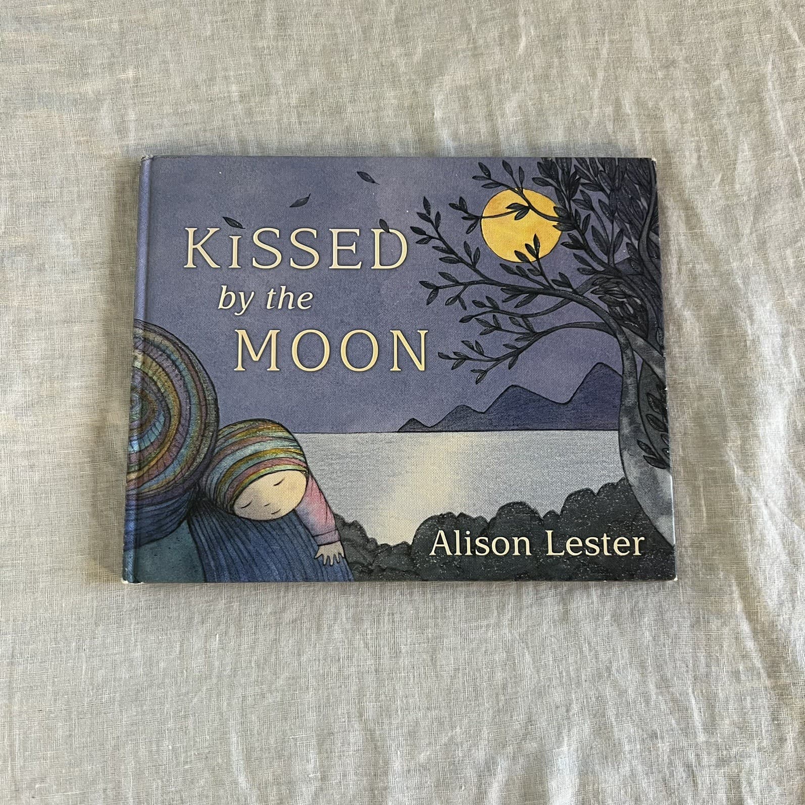 Kissed By The Moon Alison Lester Hardcover Book Classic Nursery Bedtime Kids