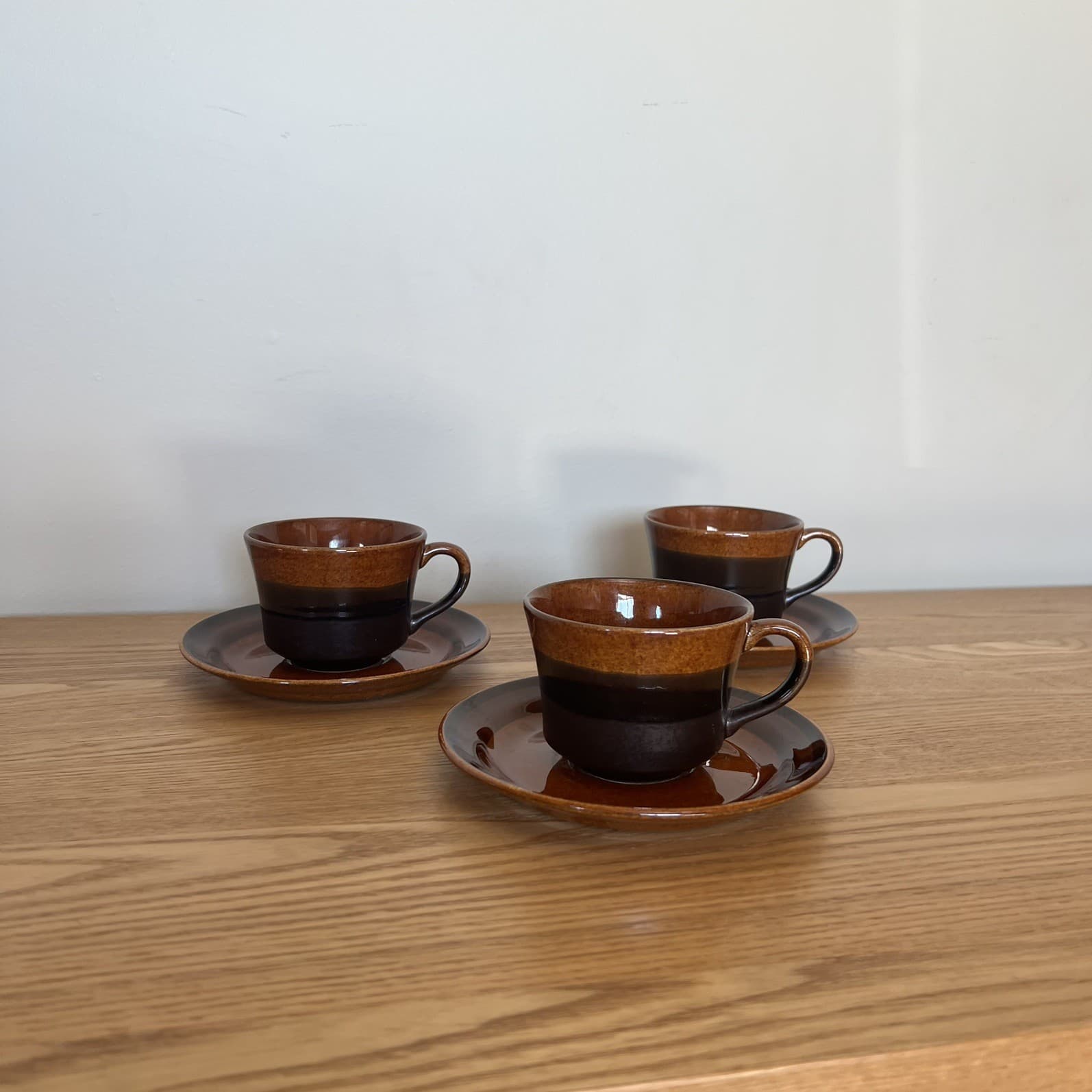 Mid Century Retro Vintage Crown Lynn Amber Glow Coffee Cups Saucers Set of 3