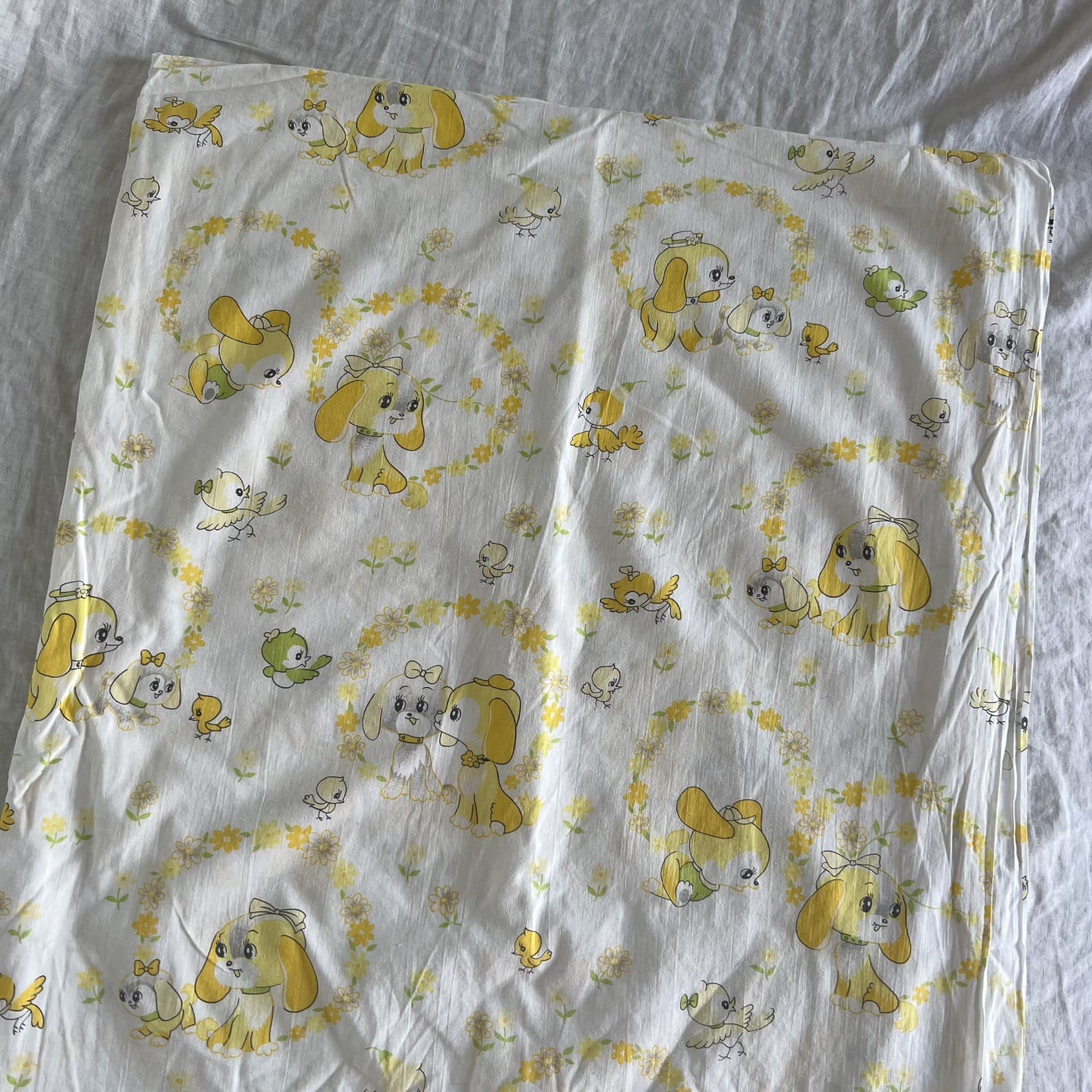 Vintage 1970s Cotton Cot Blanket Sheet Yellow Puppies Chicks Floral Craft Fabric — photo 5 of 8