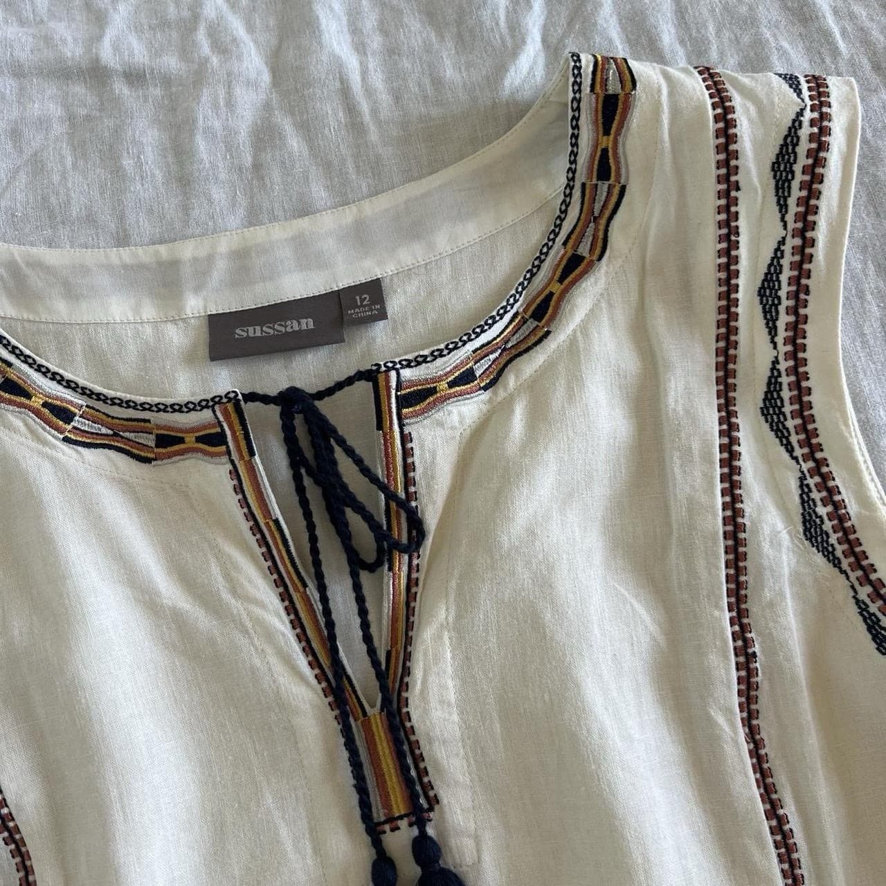 Sussan Cream Embroidered Boho Top Size 12 Prairie Folk Tassel Tie Blouse — photo 5 of 8