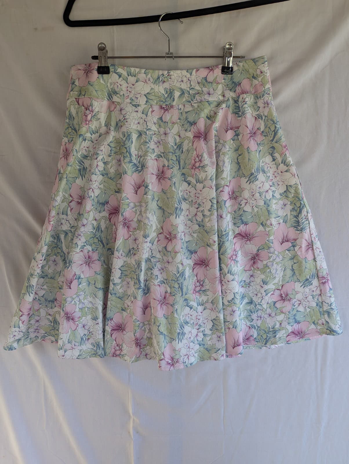Review Floral Knee Length Skirt Blue Green Cocktail Flare A Line Wedding Size 12 — photo 3 of 8