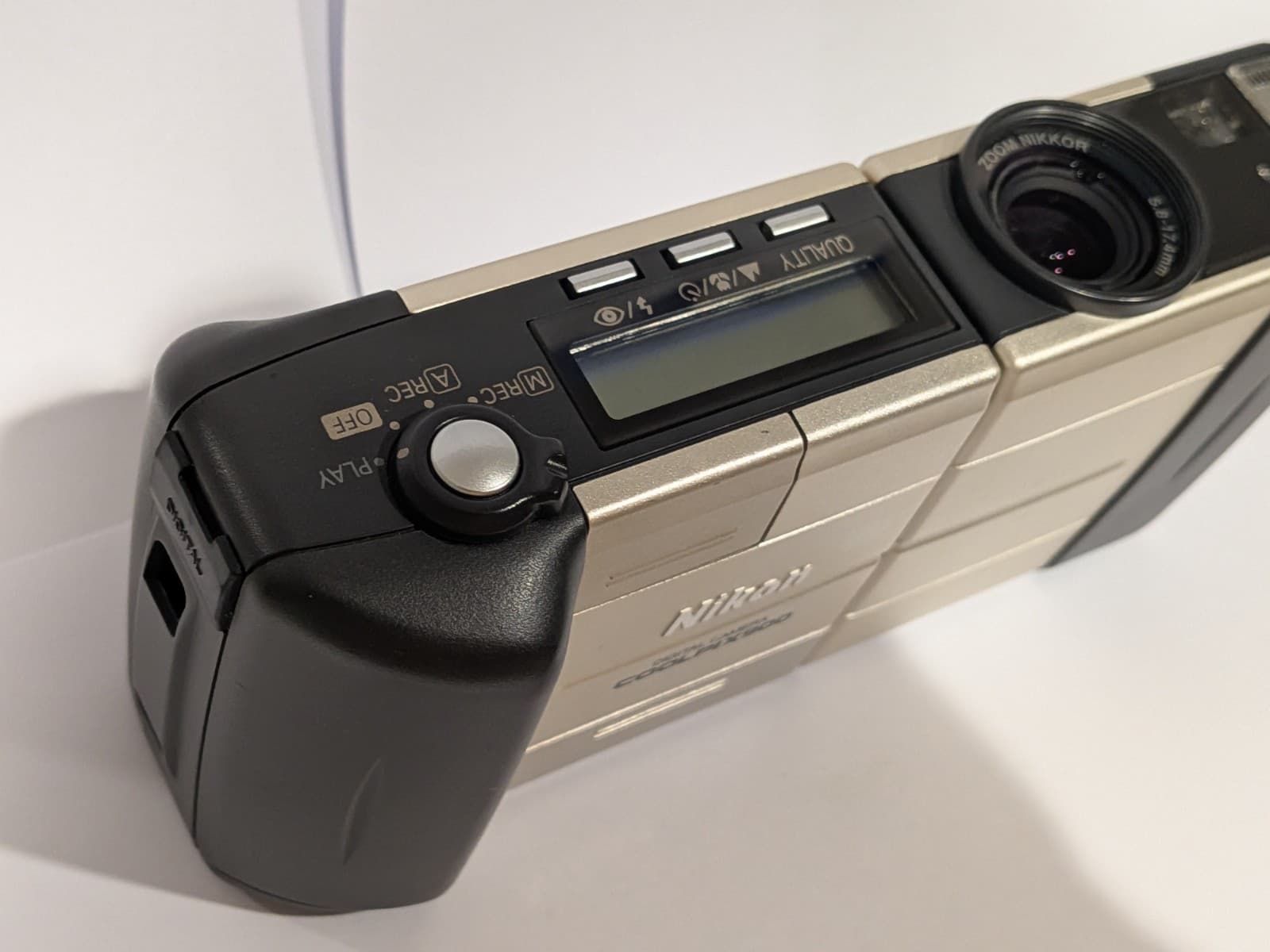 Nikon E900 1.2MP Vintage Digital Camera Tested Working Swivel Body CompactFlash — photo 5 of 13