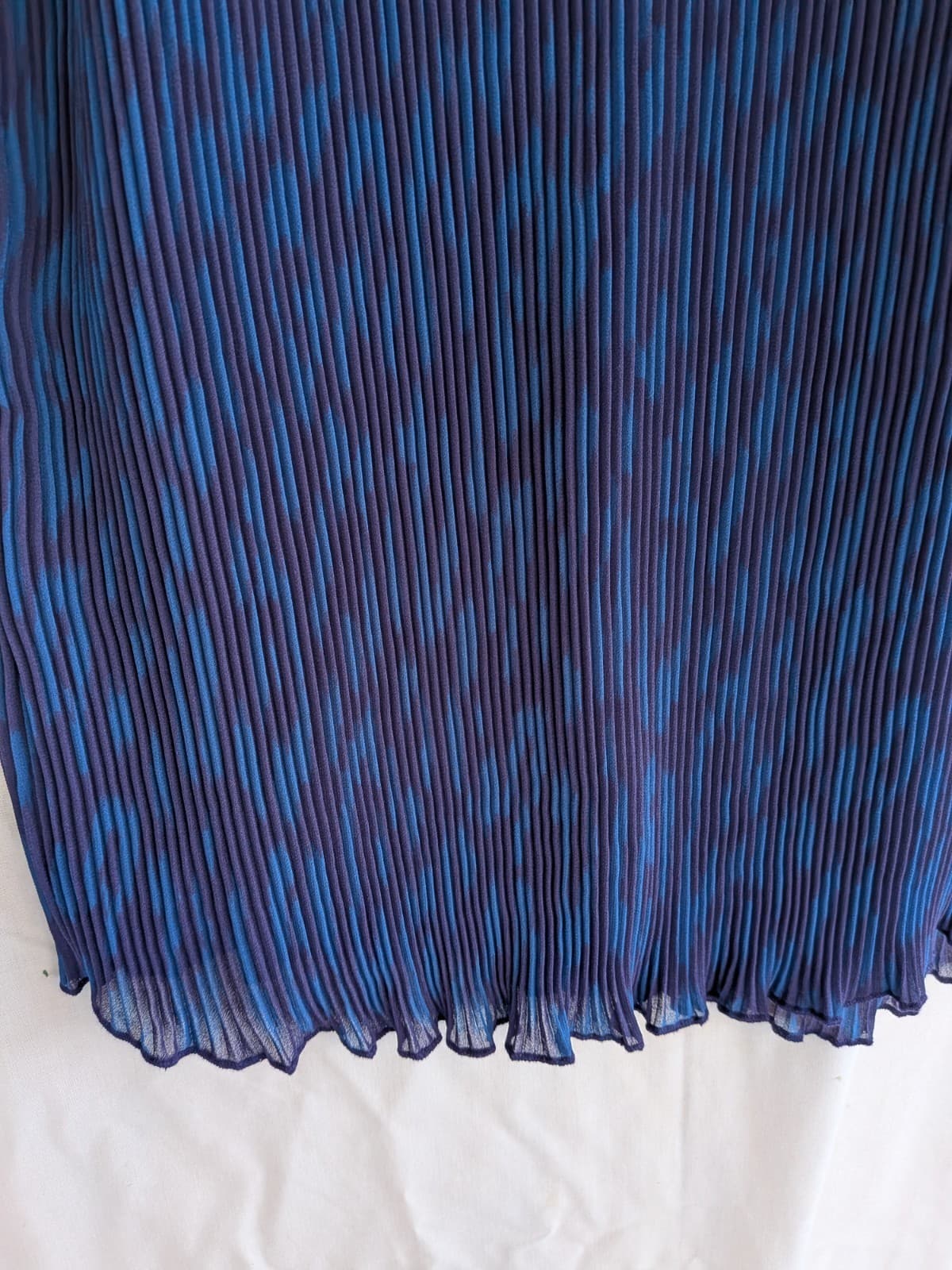 Marcs Dress Size 16 Blue Purple Pleated Long Sleeve Sheer Lined Shift Dress — photo 4 of 12