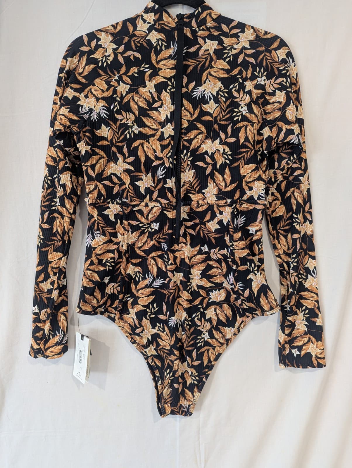 Rip Curl Surf Suit Plus Size XL US L Long Sleeve Black Floral One Piece Swim — photo 9 of 13