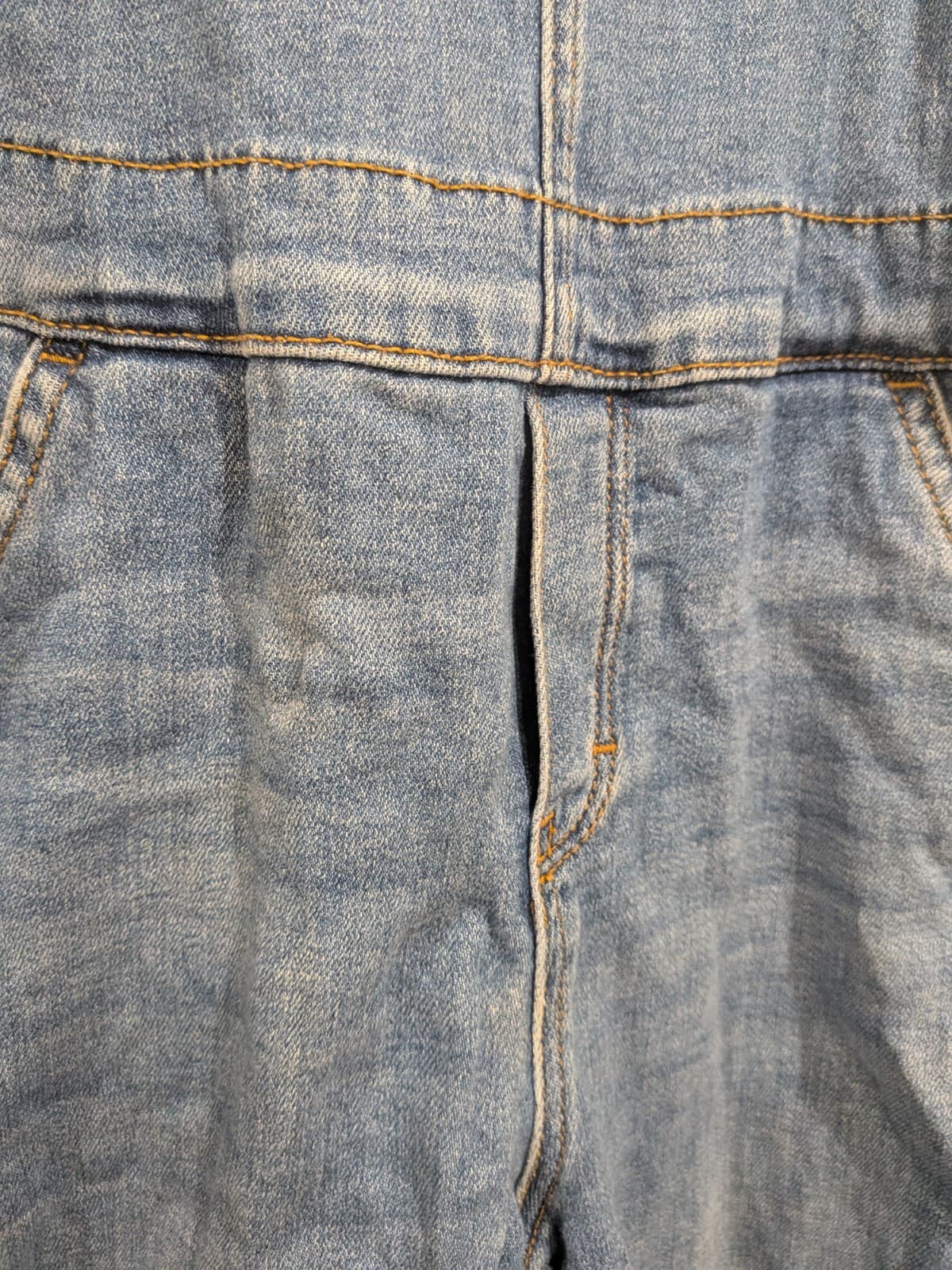OshKosh B'gosh Denim Overalls Youth 12 Y2K Dungarees Light Wash Adjustable Bib — photo 4 of 10