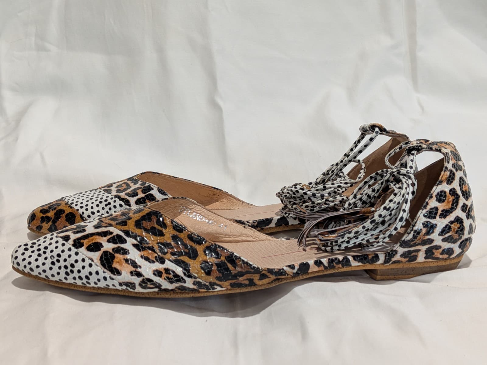 Mollini Flats Leather Pointed Toe Animal Print Ankle Tie Shoes Size EU 41 AU 10 — photo 5 of 15