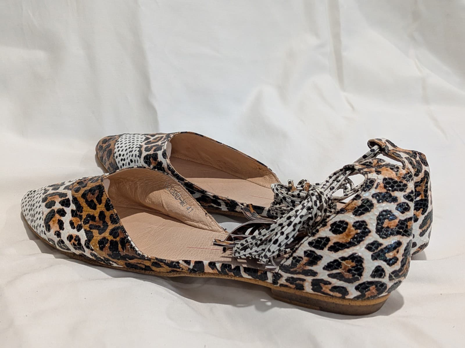 Mollini Flats Leather Pointed Toe Animal Print Ankle Tie Shoes Size EU 41 AU 10 — photo 6 of 15