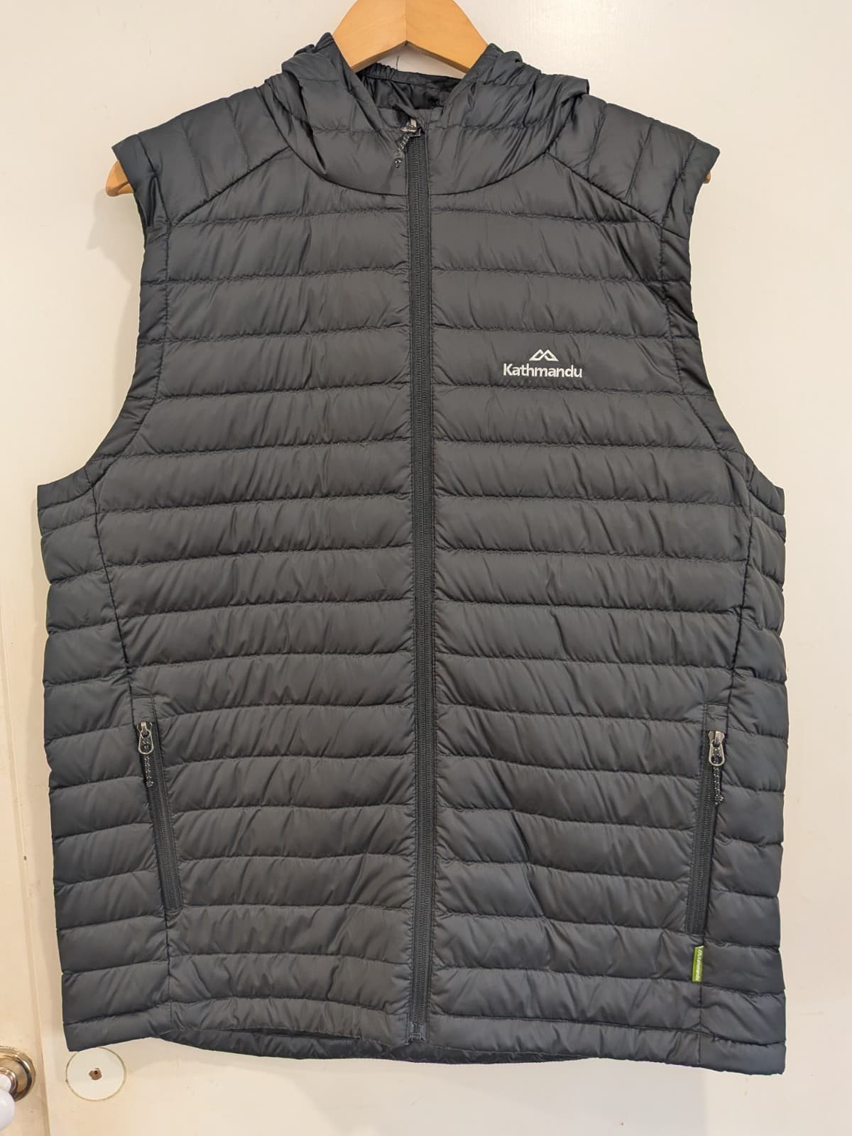 Kathmandu Heli Hooded Down Vest Mens XL Black 600 Fill Puffer Hiking Outdoor — photo 2 of 12