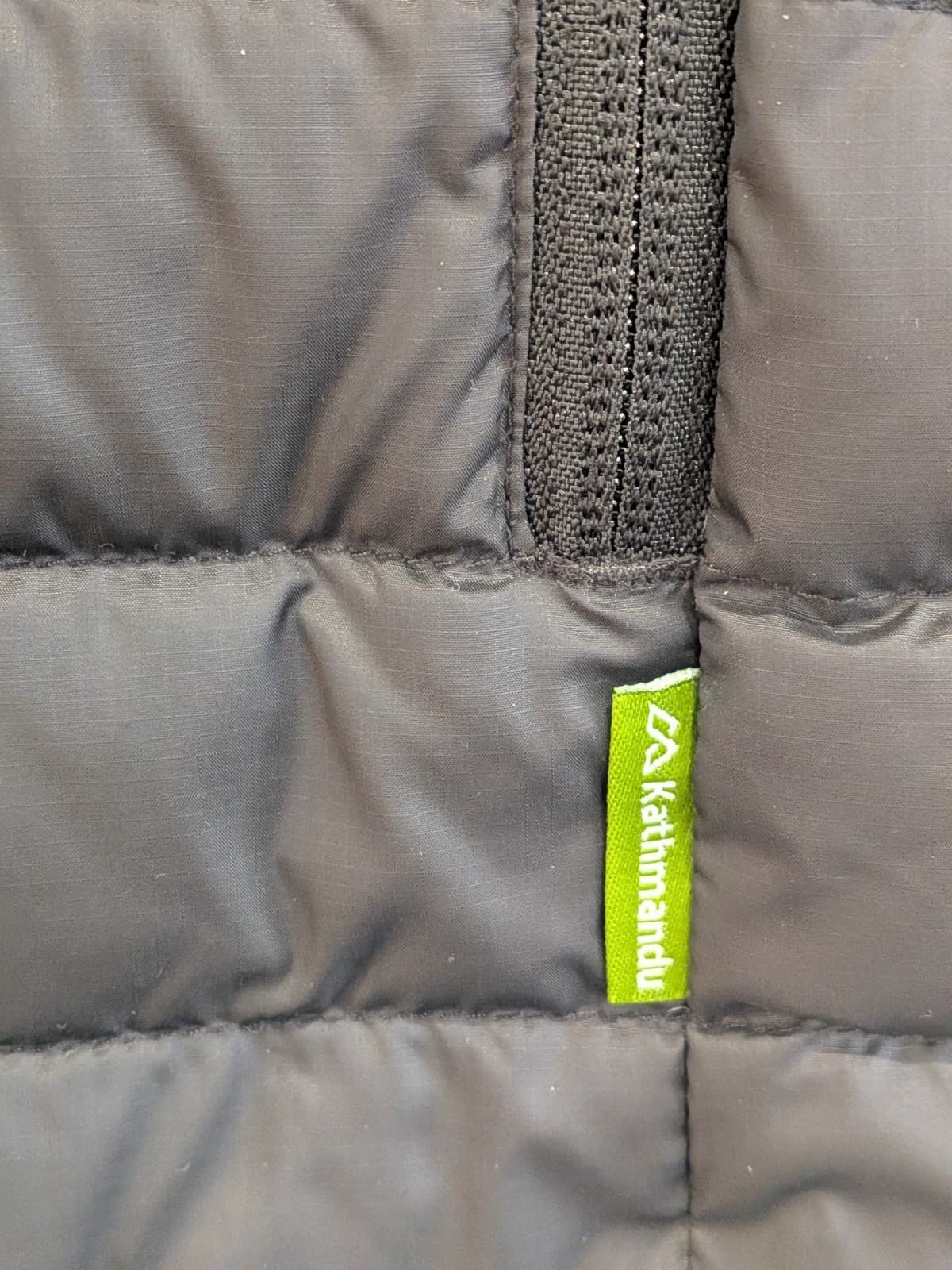 Kathmandu Heli Hooded Down Vest Mens XL Black 600 Fill Puffer Hiking Outdoor — photo 3 of 12